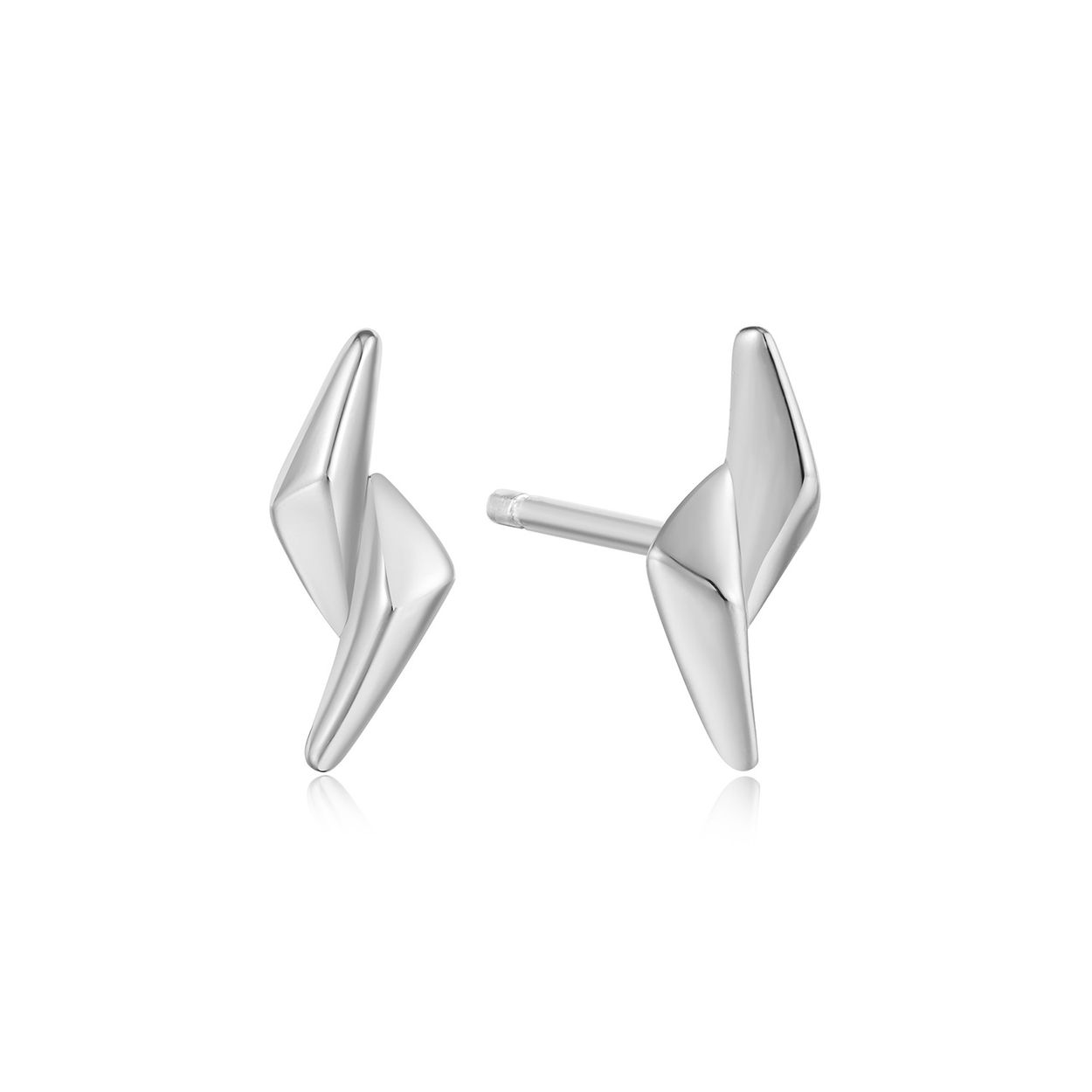 Deze apart gevormde zilveren gerhodineerde Double Spike Stud Earrings met een eigentijdse hoekige textuur en stoere stijl zijn geschikt voor elke look, dag en nacht. Combineer de jouwe met de andere sieraden van Ania Haie. 
