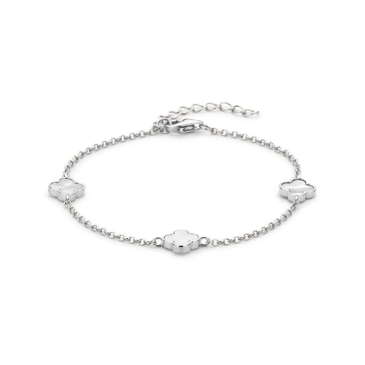 Gerhodineerd 925 zilveren armband uitgevoerd met bloemen en parelmoer. De armband heeft een draaglengte van 16cm met 3cm extensie en een schakelbreedte van 1.5mm. Uitgevoerd met karabijnsluiting.