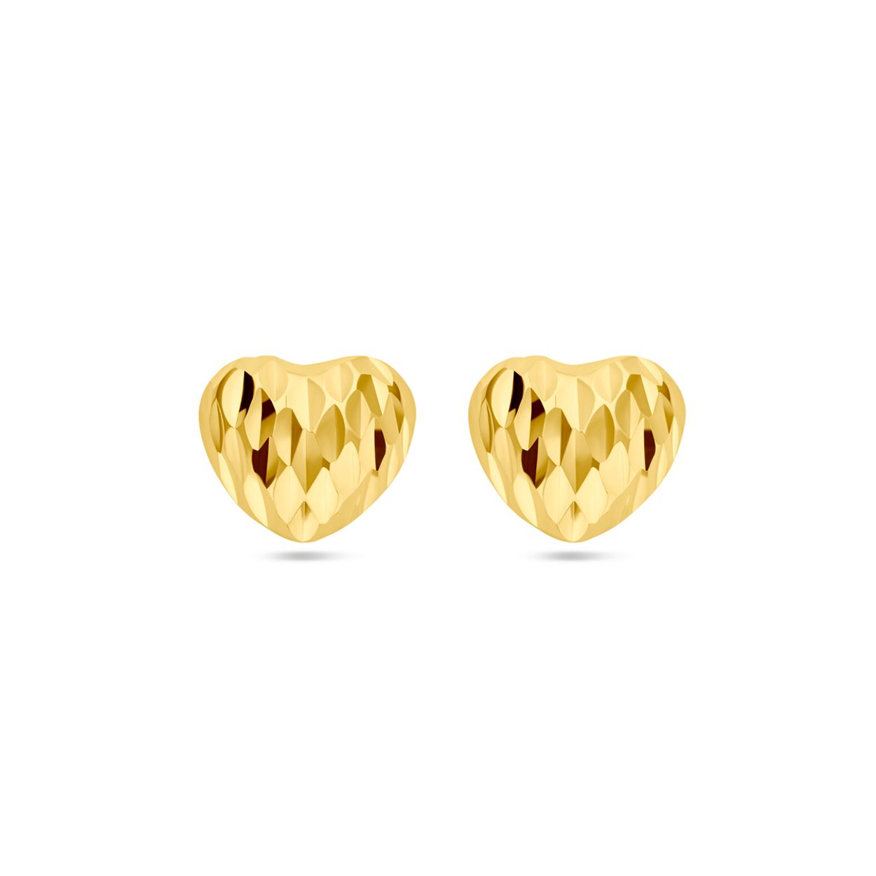 Geelgoud op 925 zilveren oorknoppen uitgevoerd in de vorm van een hart. De oorknoppen hebben een afmeting van 10.5x12mm. Geen garantie op de plating.