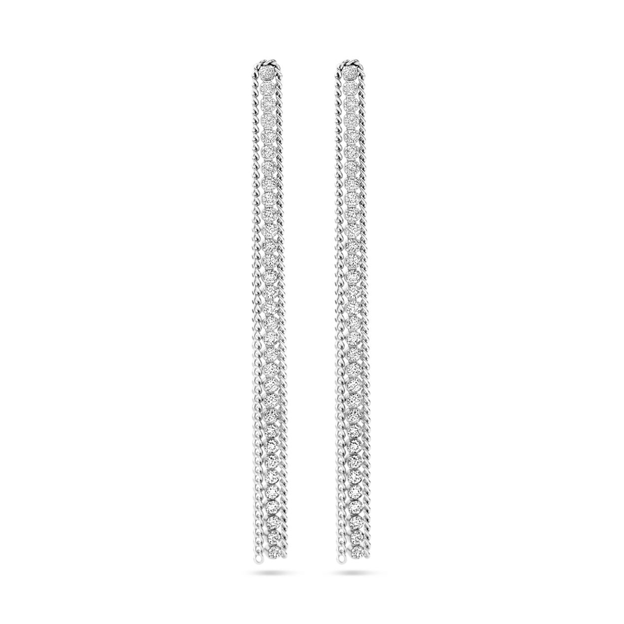 Gerhodineerd 925 zilveren oorhangers uitgevoerd met zirkonia. De oorhangers hebben een totale hoogte van 76mm.