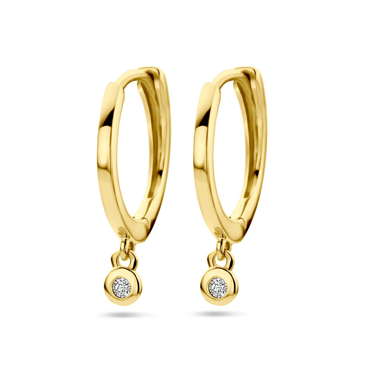 14k Geelgouden klapoorringen uitgevoerd met diamant. De klapoorringen hebben een totale hoogte van 17mm. Totaal diamantgewicht is 0.025ct.