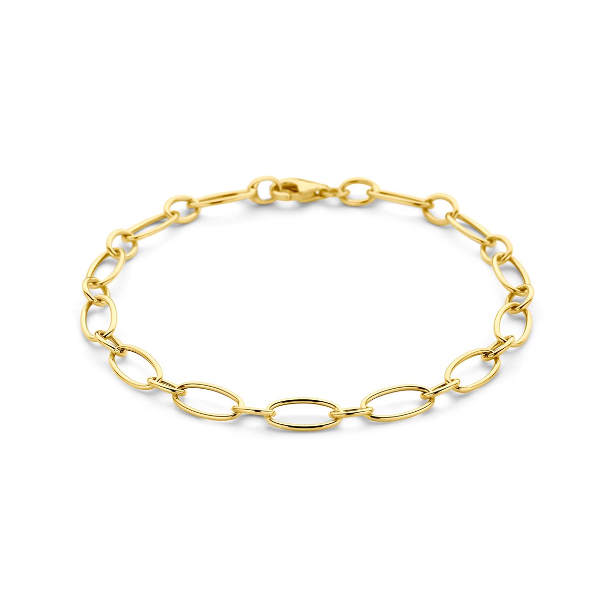 Geelgouden armband uitgevoerd met een karabijn sluiting. Deze armband heeft een draaglengte van 19cm. De schakelbreedtes zijn 4.7mm en 5.5mm.