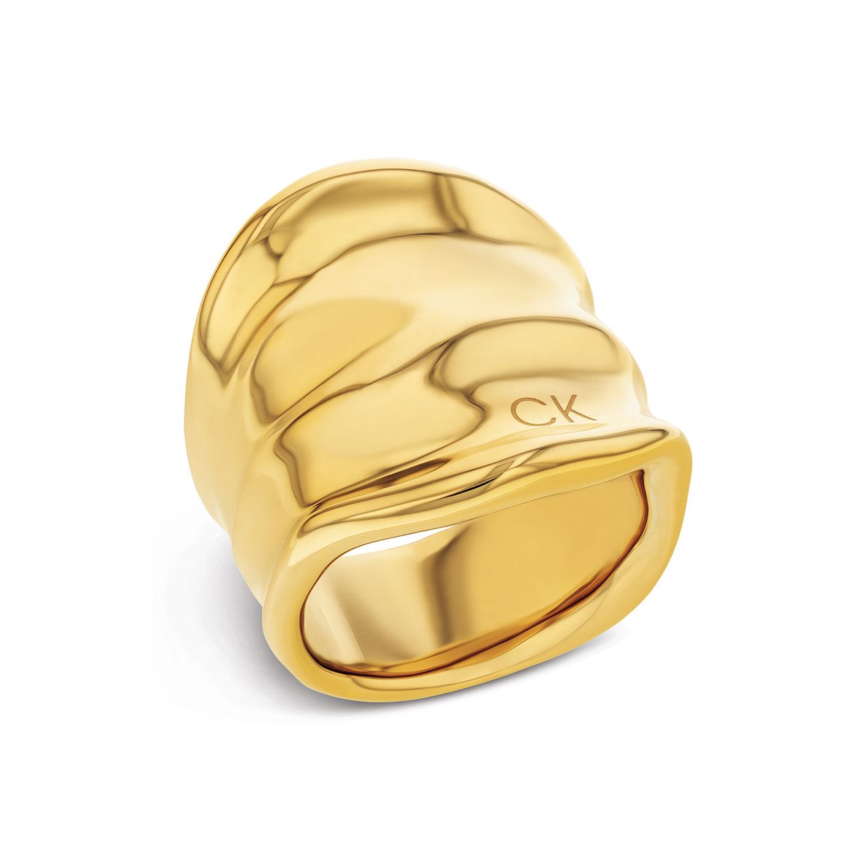 Calvin Klein CJ35000646 Dames Ring Staal
Deze stalen dames ring van Calvin Klein met nr CJ35000646 is een zeer opvallend model. De grote ovale goudkleurige sculpturele vorm springt eruit. De ring is op maat 58 ofwel 18,5. Leuk te combineren met andere sieraden uit de serie van Calvin Klein.

OVER CALVIN KLEIN
Calvin Klein is een wereldwijd lifestylemerk dat gewaagde, vooruitstrevende idealen en een verleidelijke, vaak minimalistische, esthetiek nastreeft. Calvin Klein werd groot in de jaren 70 door haar mode- en merkjeans collecties. In de jaren 80 lanceerde Calvin Klein haar spraakmakende ondergoed dat uitdrukkelijk van logo ’s voorzien was. Vanwege het grote succes is het merk ook succesvol uitgerold in Accessoires, Parfums, Home, Brillen, Golf, Horloges en Sieraden.
Sinds de oprichting in 1968 door Calvin Klein, heeft het merk haar reputatie opgebouwd als leider in de Amerikaanse mode, dankzij een cleane esthetiek en innovatieve ontwerpen. Calvin Klein wil haar publiek verleiden en inspireren door middel van provocerende beelden en opvallende ontwerpen die prikkelen. 

SPECIFICATIES:
- Stalen dames ring
- Ovale vorm maat 18,5
- Goudkleurig
- Glimmend