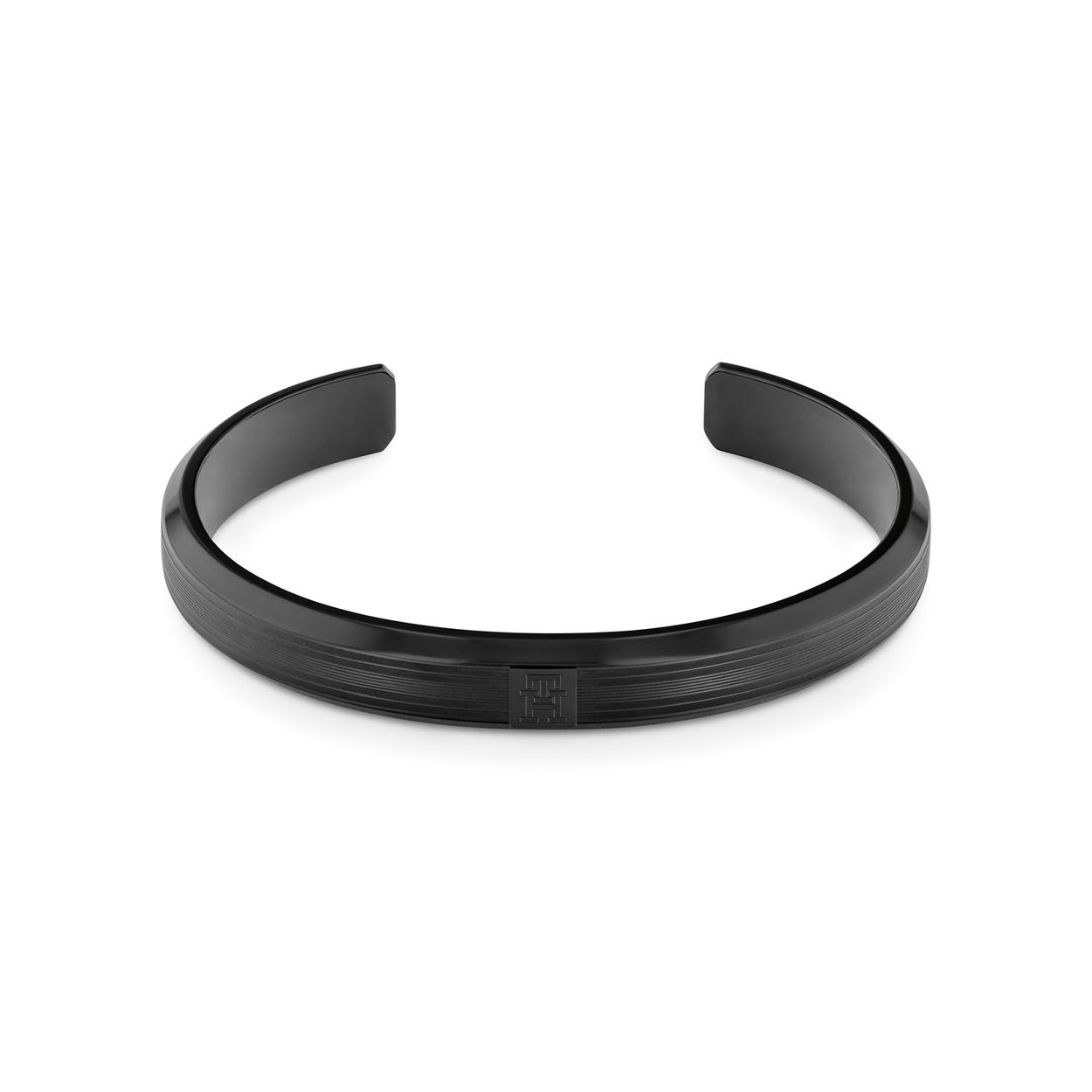 Tommy Hilfiger Jewels TJ2780573 Armband Heren Staal Zwart
Deze armband van Tommy Hilfiger uit de jewelry serie met nr: TJ2780573 heeft een stoere uitstraling. De strakke stalen zwart heren armband is stijf en bovenop geschuurd, de buitenkanten zijn gepolijst, dit geeft een aparte uitstraling. In het midden van de armband is het Tommy logo duidelijk zichtbaar. De spangband heeft een afmeting van 59mm bij 48mm en de sluiting is in de band weggewerkt. Ook leuk te combineren met andere sieraden van Tommy Hilfiger.

Het merk:
Tommy Hilfiger is wereldwijd één van de grootste designer lifestyle merken en is internationaal bekend om haar classic American cool stijl. De sieraden zijn voor dames en heren met een eigen stijl, die niet bang zijn om dit aan de wereld te laten zien.

Specificaties:
- Zwarte stalen armband
- Bangle 
- 59mm bij 48mm
- Heren sieraad