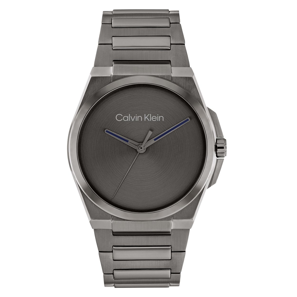 Calvin Klein CK25200458 Heren Staal Horloge 41mm 
Dit Calvin Klein herenhorloge met nr CK25200458 is een gestyled ontwerp. De mooi gevormde stalen grijze kast heeft een gladde bezel en een grijze sunray wijzerplaat met fijne wijzers als uursaanduiding. Aan het horloge zit een fijne stalen grijze schakel band met vouwluiting. Het horloge heeft een mineraalglas, een doorsnee van 41mm en is 3ATM. 

OVER CALVIN KLEIN
Calvin Klein is een wereldwijd lifestylemerk dat gewaagde, vooruitstrevende idealen en een verleidelijke, vaak minimalistische, esthetiek nastreeft. Calvin Klein werd groot in de jaren 70 door haar mode- en merkjeans collecties. In de jaren 80 lanceerde Calvin Klein haar spraakmakende ondergoed dat uitdrukkelijk van logo ’s voorzien was. Vanwege het grote succes is het merk ook succesvol uitgerold in Accessoires, Parfums, Home, Brillen, Golf, Horloges en Sieraden.
Sinds de oprichting in 1968 door Calvin Klein, heeft het merk haar reputatie opgebouwd als leider in de Amerikaanse mode, dankzij een cleane esthetiek en innovatieve ontwerpen. Calvin Klein wil haar publiek verleiden en inspireren door middel van provocerende beelden en opvallende ontwerpen die prikkelen. 

SPECIFICATIES:
- Mineraalglas
- Stalen kast
- Grijze wijzerplaat 
- Stalen band
- Ronde kastvorm, Ø 41mm
- 3ATM