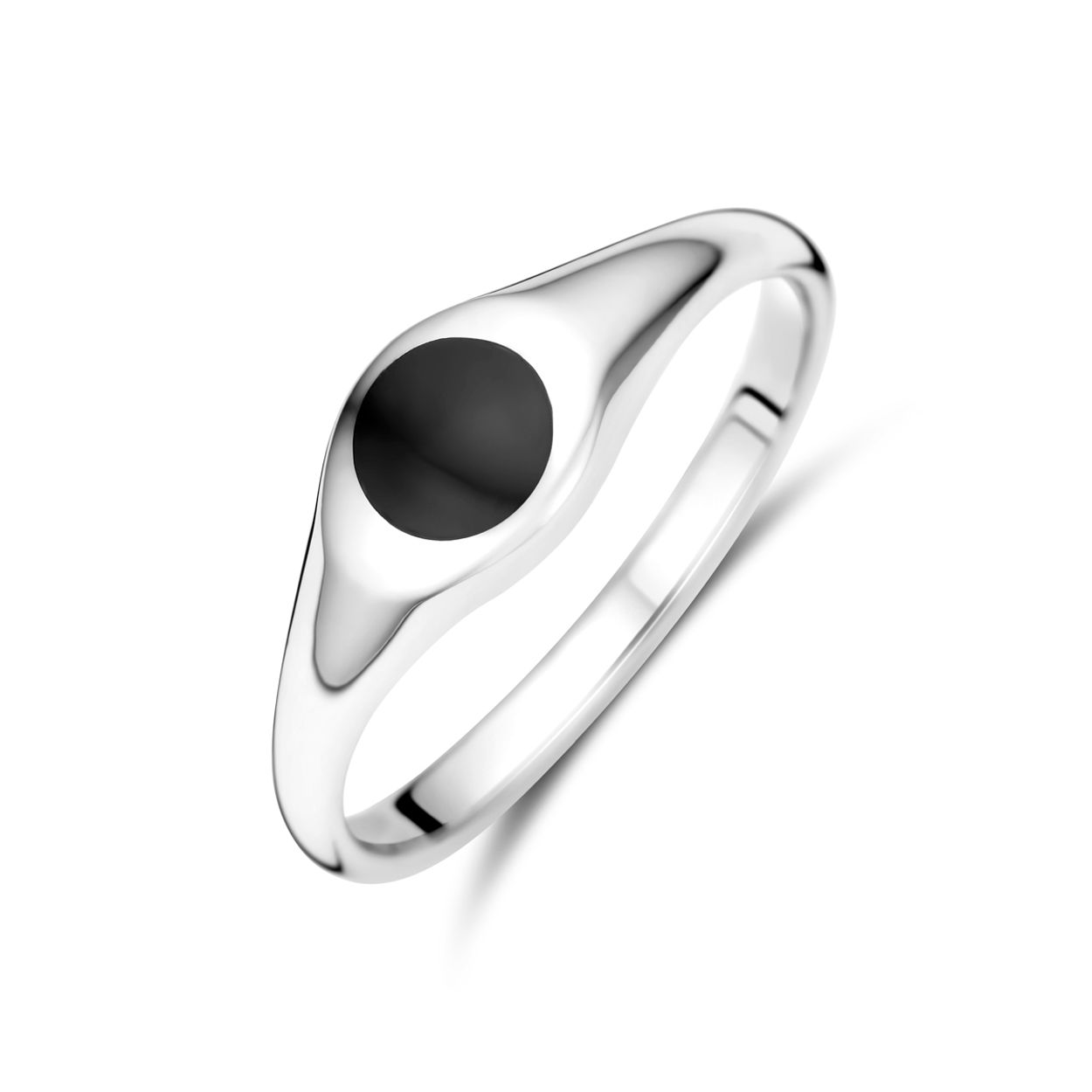 Gerhodineerd 925 zilveren ring uitgevoerd met onyx. De ring heeft een breedte van 6mm.