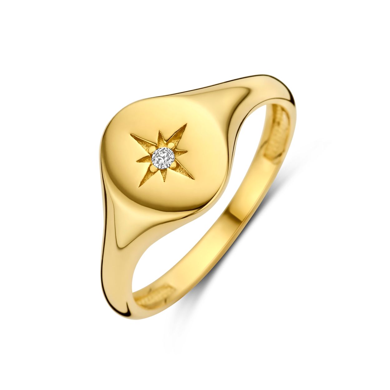 14k Geelgouden ring uitgevoerd met zirkonia. De ring heeft een breedte van 9.5mm.