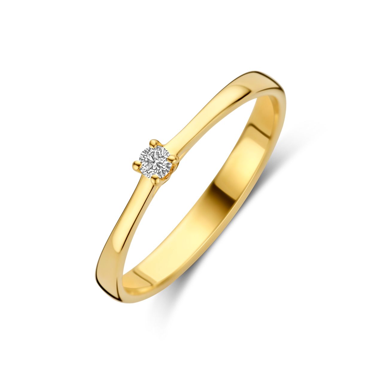 14k Geelgouden ring uitgevoerd met zirkonia. De ring heeft een breedte van 2.5mm.