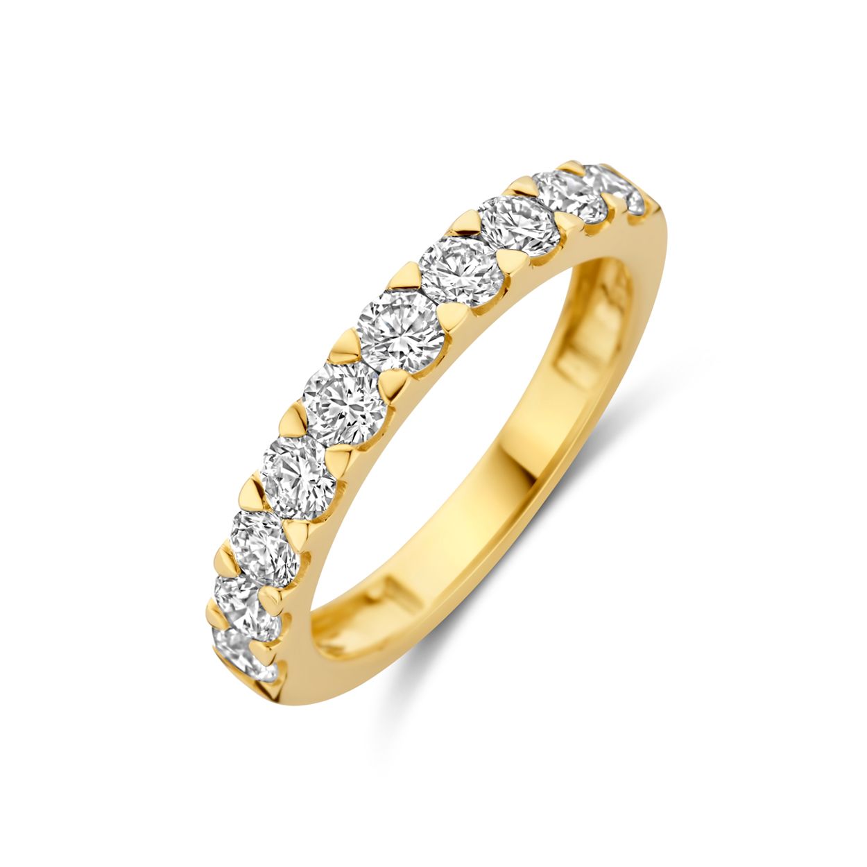 14k Geelgouden ring uitgevoerd met lab grown diamanten. De ring heeft een breedte van 3.5mm. De totale diamantgewicht is 1.0ct.