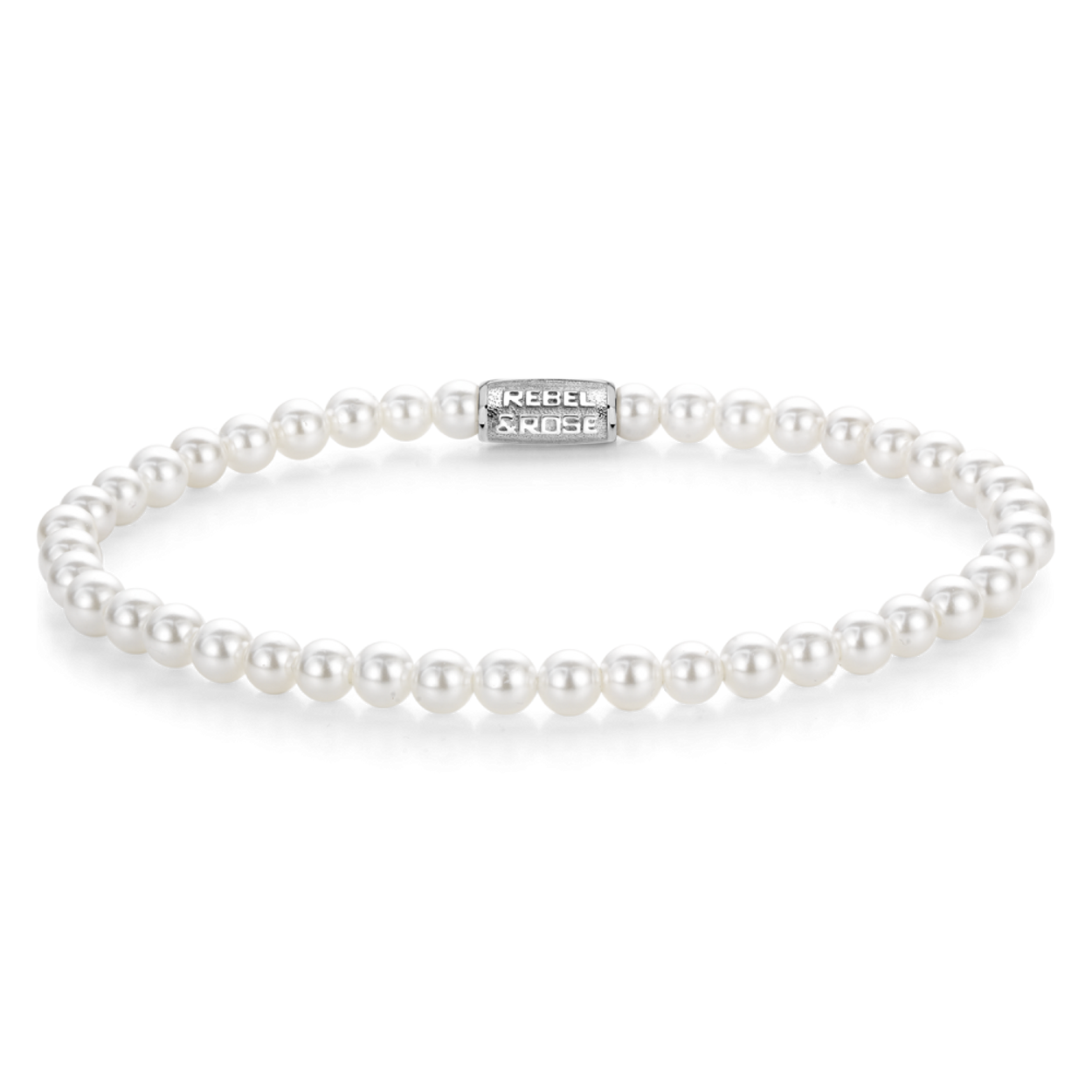 Armband van het merk Rebel & Rose. De armband heeft een hoogwaardige elastische stretch koord, met 4mm van Parels.