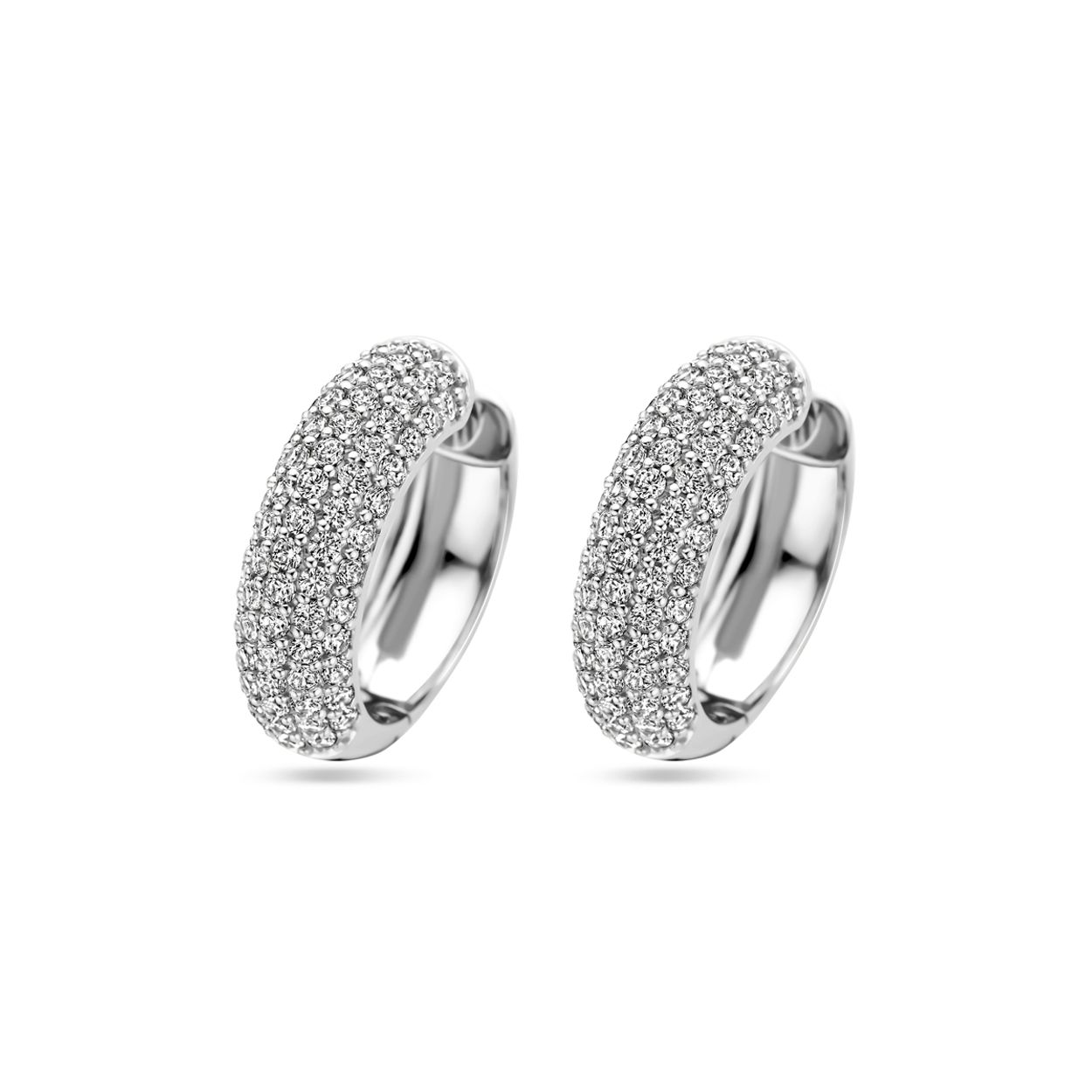 Gerhodineerd 925 zilveren klapoorringen uitgevoerd met zirkonia. De klapoorringen hebben een afmeting van 21x6mm.