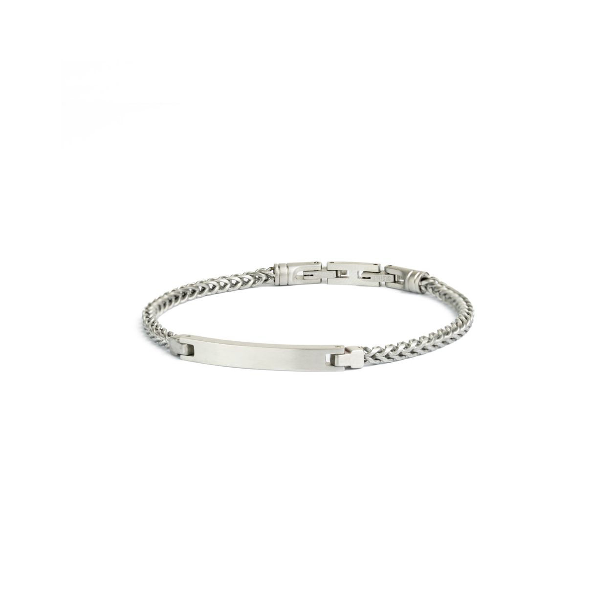 De Memento Silver armband is een prachtige 3mm vossenstaart armband met een op maat gemaakte sluiting. Hij is +-1 cm verstelbaar, dus je hoeft je niet al te veel zorgen te maken over de maatvoering.

De armband is gemaakt van duurzaam 316L roestvrij staal en is met de grootste zorg afgewerkt.

De lengte is 20-21 cm (M-L).