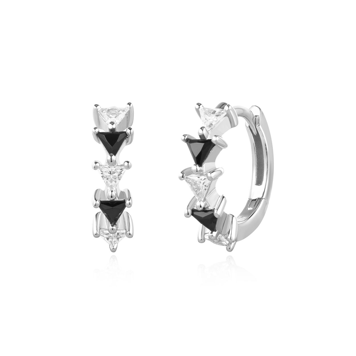 Maak een stijlstatement met deze opvallende oorringen van gerhodineerd sterlingzilver. Geïnspireerd door Art Deco, zijn deze stukken afgewerkt met zwarte en witte driehoekige kubieke zirkonia. Stapel ze op met andere oorbellen of draag ze alleen, je zult zeker je dagelijkse outfits opwaarderen. 

HET MERK
Geïnspireerd door de laatste fashion trends is Ania Haie het toonaangevende sieradenmerk voor hoogkwalitatieve maar ook betaalbare zilveren sieraden, zonder op de kwaliteit in te leveren. Iedere collectie is gebaseerd op de laatste catwalktrends, waardoor Ania Haie snel tot hét sieradenmerk voor stijlbewuste consumenten is verkozen. Elk sieraad wordt ontworpen om te combineren met andere sieraden waardoor je je eigen look kunt creëren. Maar ook zijn Ania Haie sieraden opvallend genoeg om op zichzelf te dragen.

SPECIFICATIES
- Ania Haie
- Oorbellen
- Lengte 9mm
- 925 zilver met gold/ rhodium plating
- AH E059-13H
