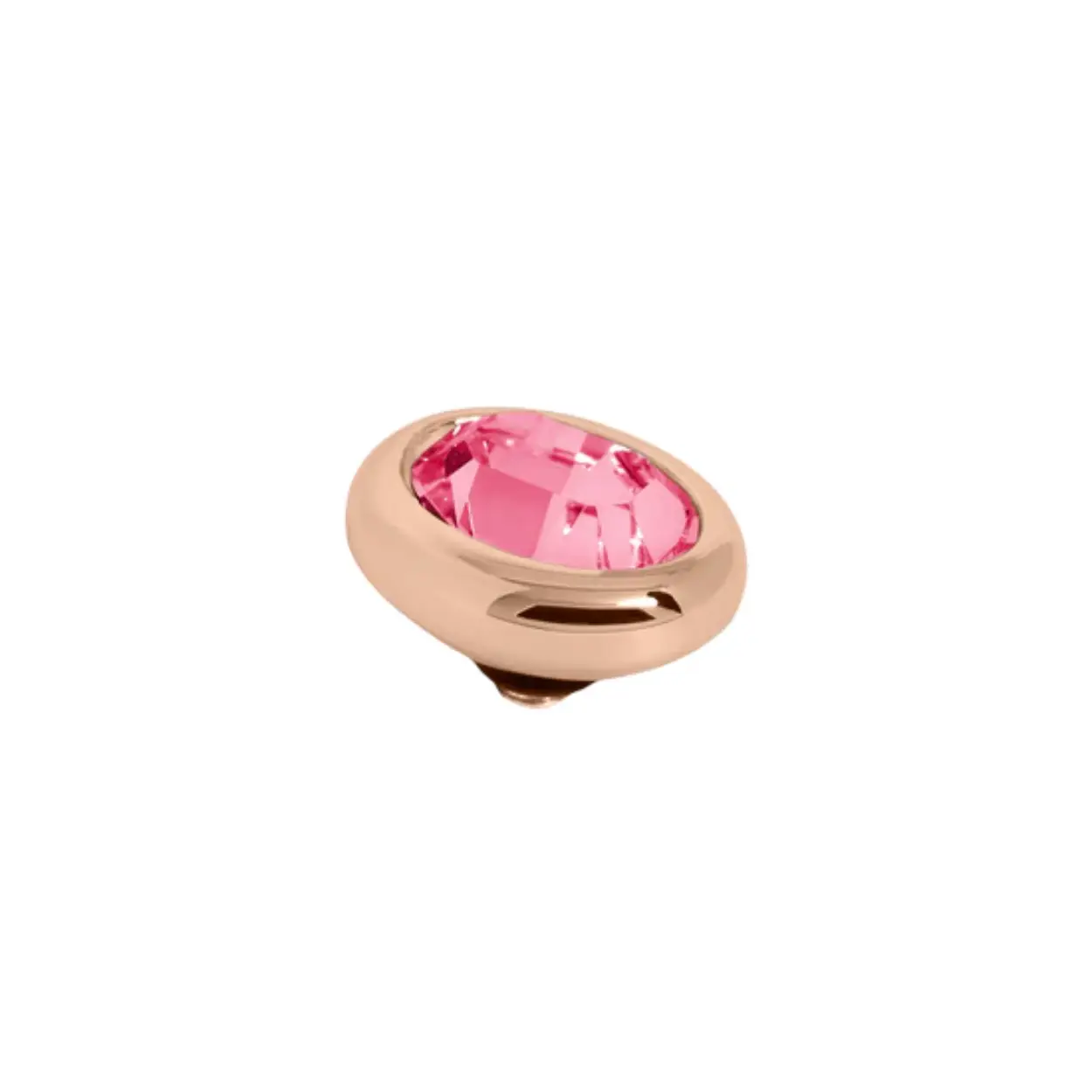 Het Melano Twisted Oval steentjeis een sprankelend steentje met een ovale vorm. Dit steentje is fantastisch om te gebruiken in een ring stack. De zetting is vervaardigd uit edelstaal en het steentje zelf uit zirkonia.