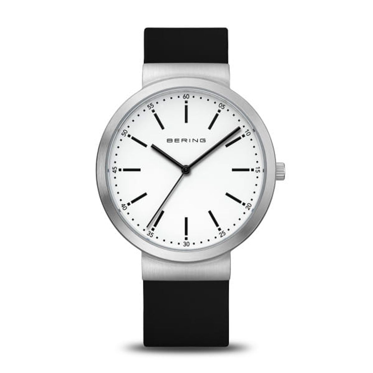 Klassiek, puristisch en toch spannend. Perfect stijlvol samen met contemporain  minimalisme. De CLASSIC-COLLECTIE is geïnspireerd op Deens design en staat voor unieke horloges die je dagelijkse stijl perfect accentueren.    Zeer hard kristalhelder en krasvast saffierglas zorgt dat de prachtige wijzerplaat duidelijk zichtbaar is. 