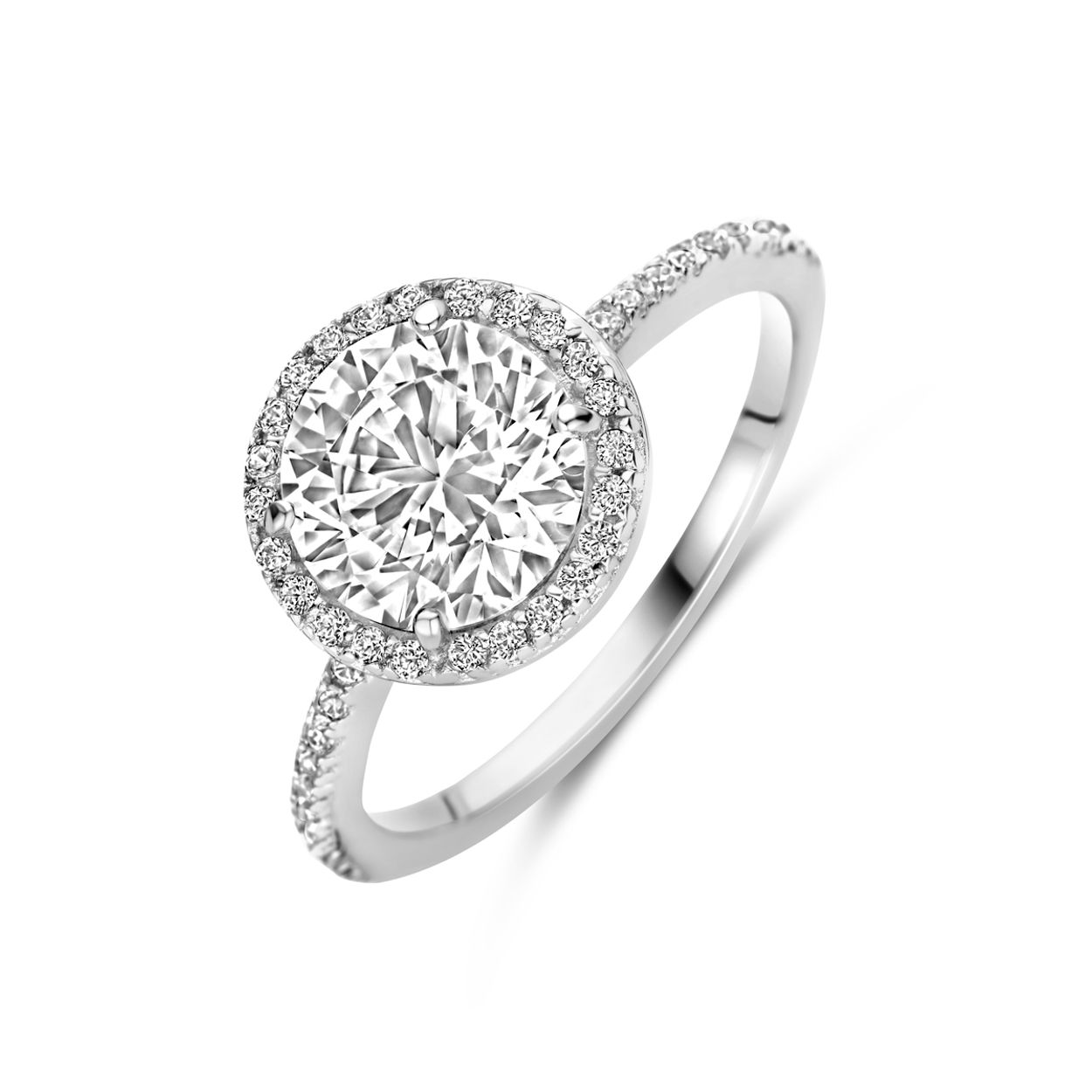 Gerhodineerd 925 zilveren ring uitgevoerd met zirkonia. De ring heeft een breedte van 10.5mm.