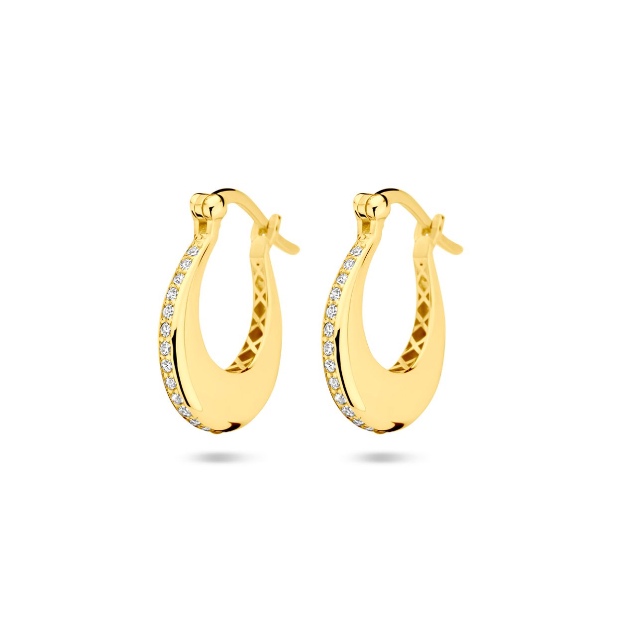 14k Geelgouden oorringen uitgevoerd met zirkonia. De oorringen hebben een diameter 10mm.
