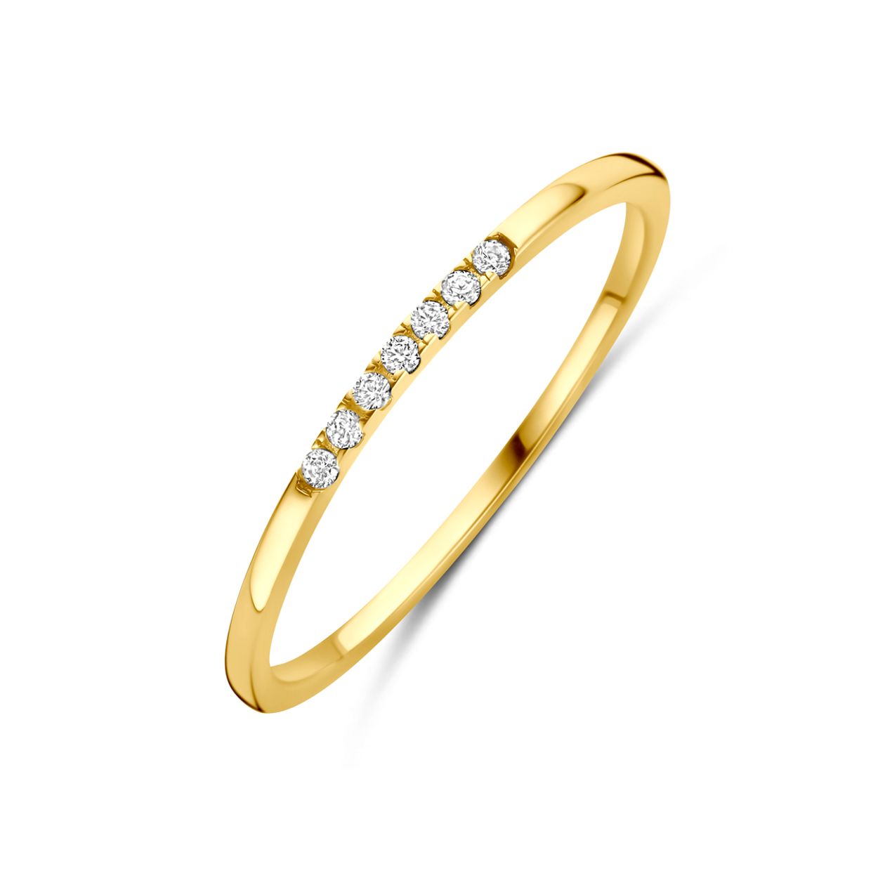 14k Geelgouden ring uitgevoerd met zirkonia. De ring heeft een breedte van 1.2mm.
