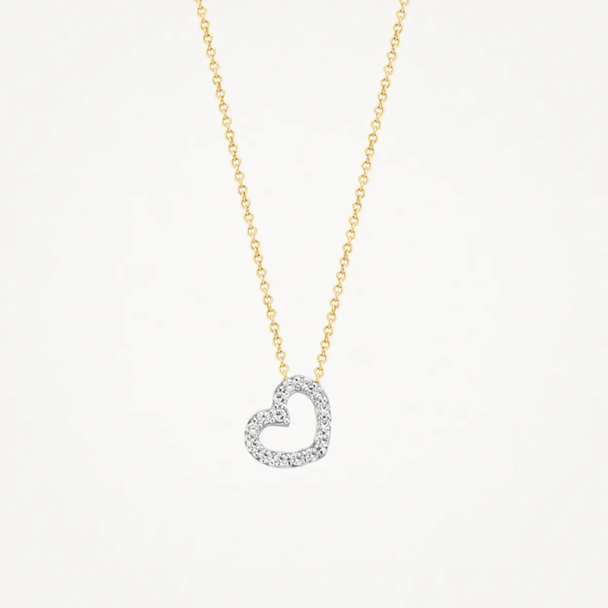 Geelgoud, witgoud en een hart van Zirkonia…Perfecte ingrediënten voor dit stijlvolle gouden collier. De geelgouden open schakels verdwijnen in het witgouden hart waarin 15 Zirkonia’s zijn verwerkt. Dit bicolor collier is geschikt voor elke gelegenheid. De ketting is 42 cm lang en sluit met een geelgouden karabijnslotje.