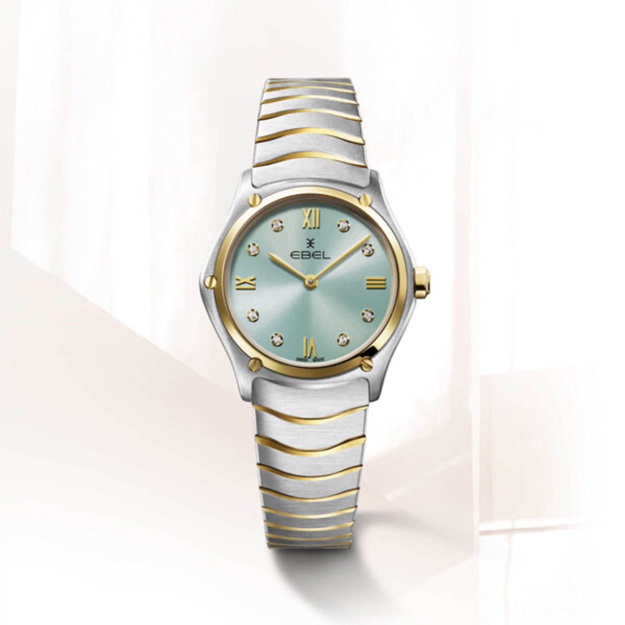  Juwelier Schilder Vlugt is een officiële dealer van EBEL. U kunt dit horloge direct bestellen of neem contact met ons op via mail, telefoon of het contactformulier en wij helpen u graag verder. 