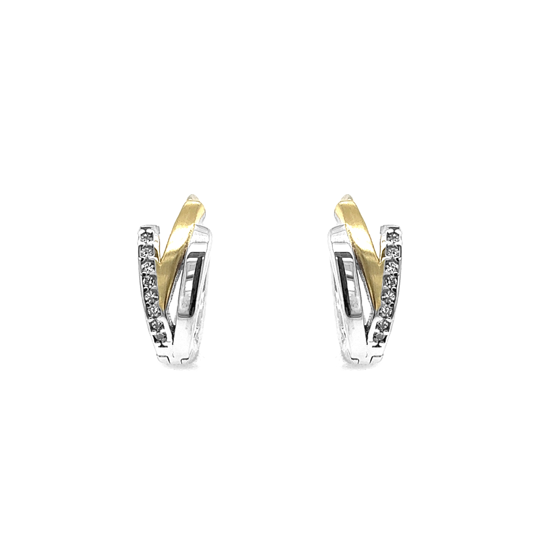 Deze 925 bicolor zilveren klapoorringen zijn onwijs solide gemaakt en hebben een schitterende uitstraling. Het vergulden gedeelte is fijn gematteerd en het zilveren gedeelte is glad gepolijst. De zirkonia stenen zijn briljant geslepen en geven deze klapoorringen de nodige schittering.