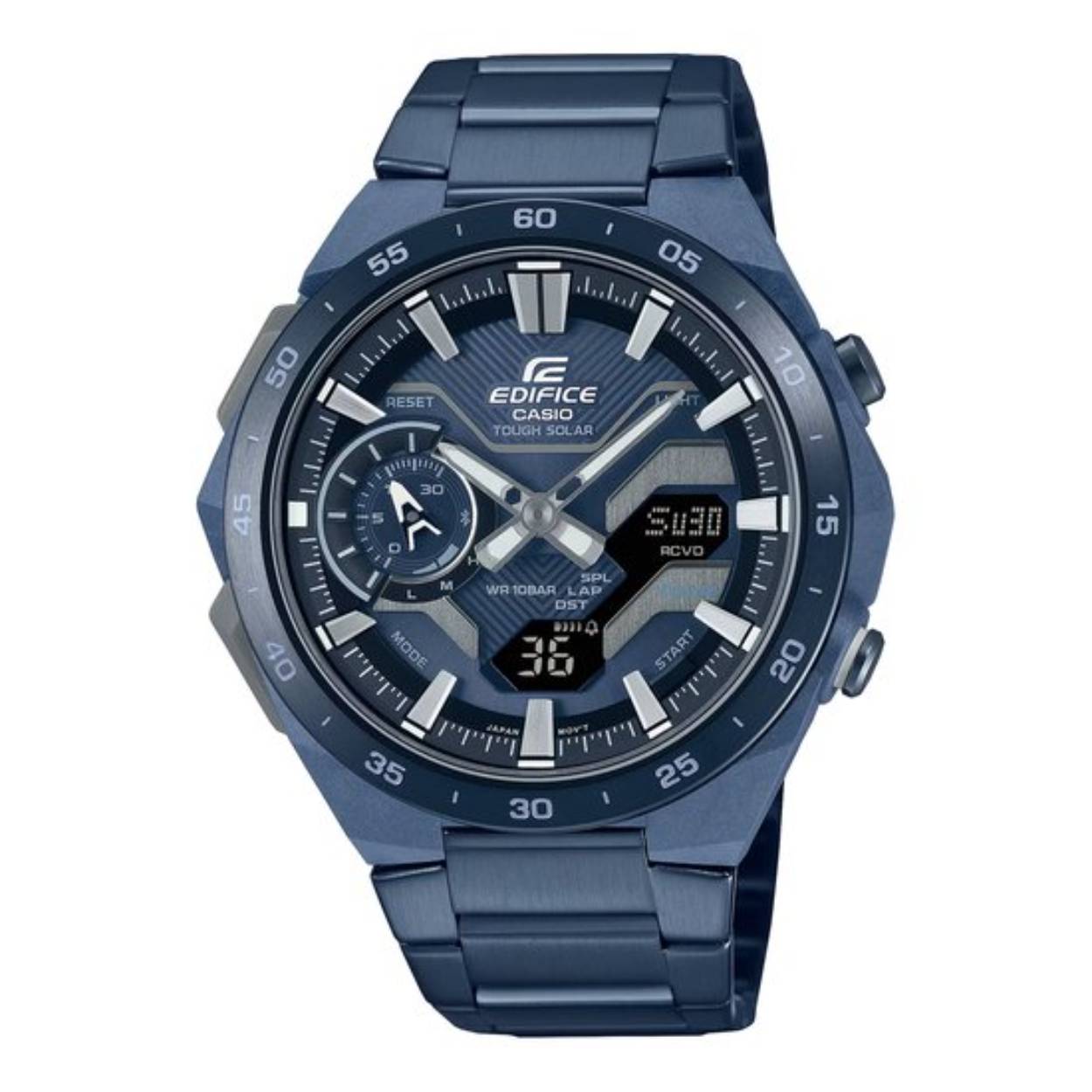 Stap op de bestuurdersstoel met de intensiteit van een coureur. Maak kennis met de koelblauwe, hoogwaardige EDIFICE-chronograaf voor de motorsport. 

De ECB-2200 WINDFLOW heeft een met koolstofvezels versterkte harskast, gemaakt van indigoblauwe koolstof; een primeur voor de EDIFICE-serie. De blauwe ion-geplateerde rand en band, samen met de blauwe basistinten van de wijzerplaat, stralen een coole stijl uit die de ijzige concentratie weerspiegelt die nodig is om te domineren op het racecircuit.

Synchroniseren met je smartphone via Bluetooth® is een fluitje van een cent. Tik op de app voor toegang tot functies die het leven gemakkelijker maken, of je nu achter het stuur zit of niet. Krijg automatisch aangepaste nauwkeurige tijdregistratie, beheer moeiteloos de wereldtijdlijst van meer dan 300 steden over de hele wereld, zet stopwatch-gegevens die tot op milliseconde zijn gemeten over naar je smartphone, vind je telefoon door een knop op je horloge ingedrukt te houden, en nog veel meer! Tough Solar laadt het horloge op bij zonlicht of zelfs fluorescerend lamplicht.