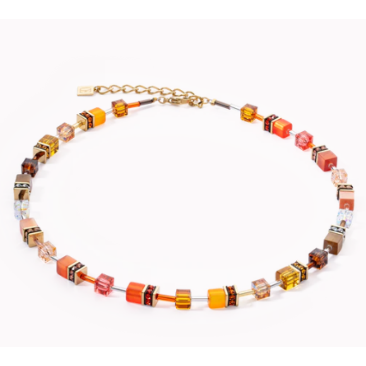 Dit is een collier van het merk Coeur de Lion gemaakt voor dames.