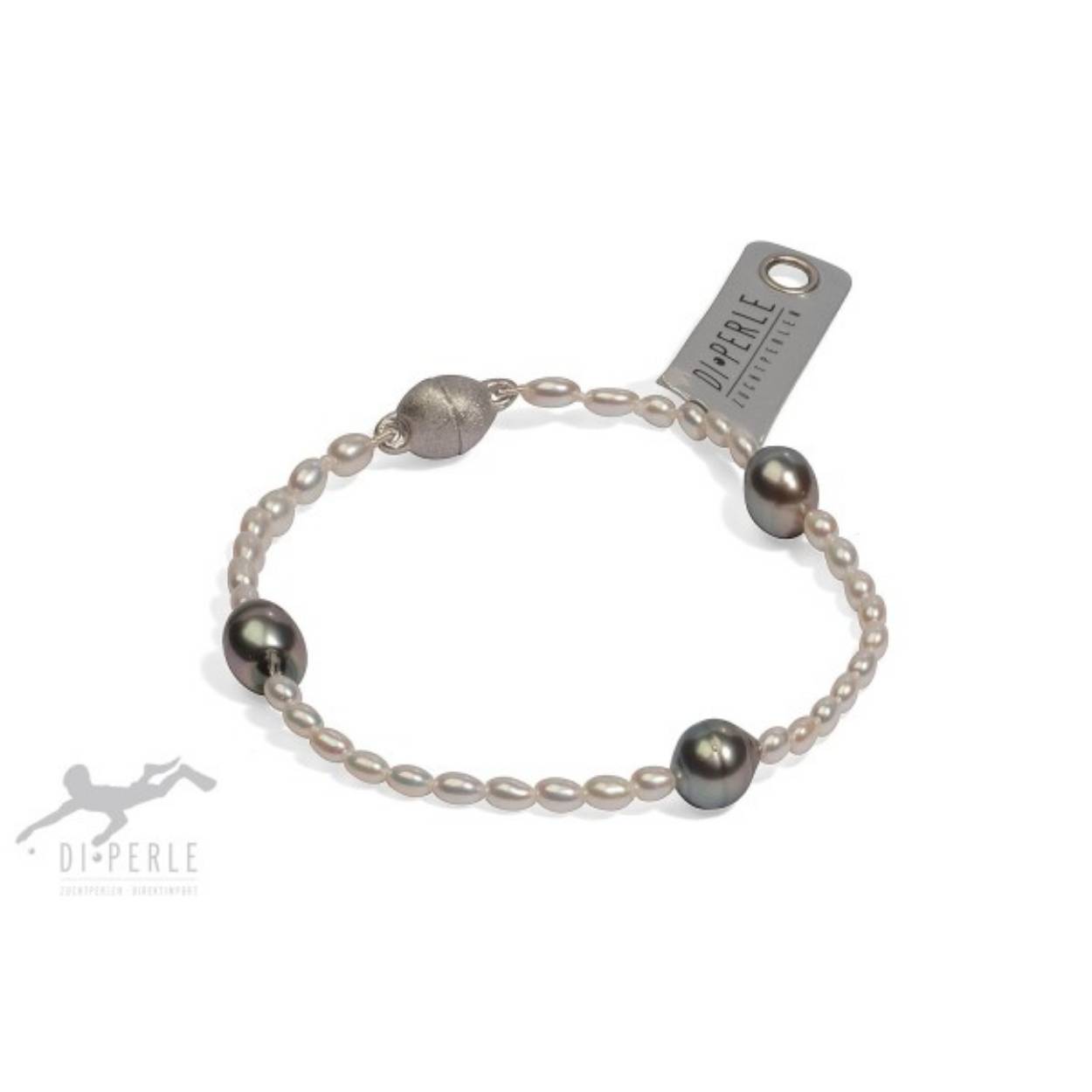 parelarmband met rijstparel en Tahiti met zilveren gematteerd magneet slot op 18,5 cm lengte