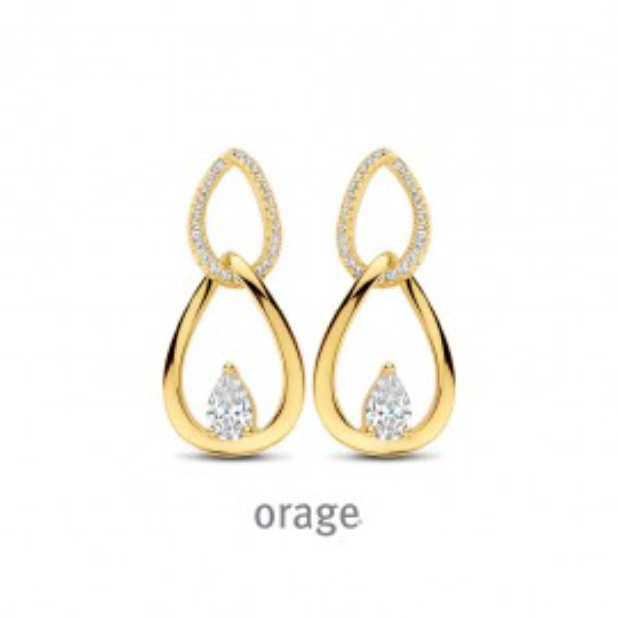 De oorhangers zijn in zilver met een laagje plaque. De oorhangers zijn open verwerkt met zirkonium.