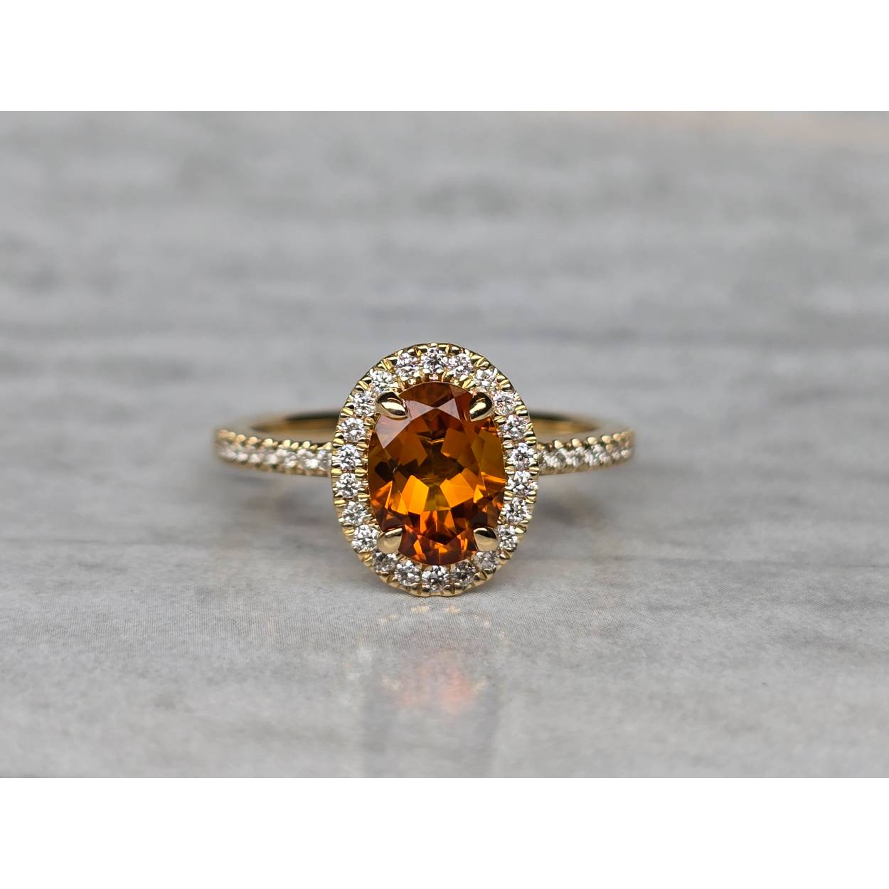 Ring goud 18kt met diamanten en citrien
