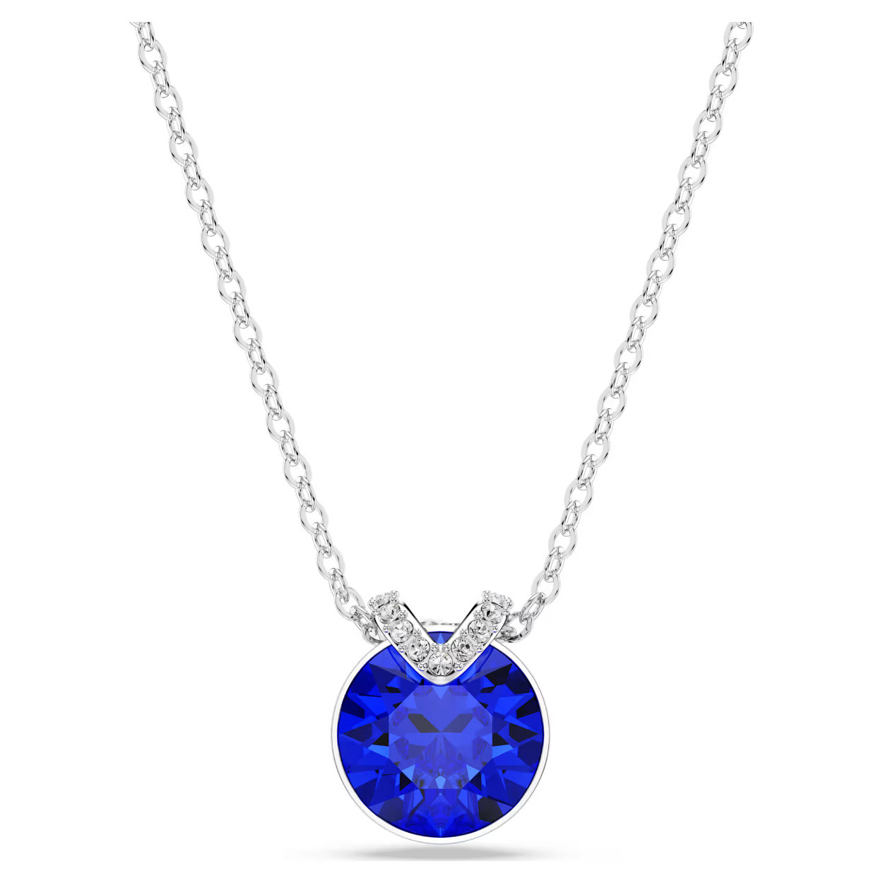 Deze fascinerende hanger trekt alle ogen dankzij het centrale blauwe kristal in een zetting met rhodium toplaag. Glinsterende pavé maakt het sieraad nog mooier, terwijl de delicate ketting pure elegantie uitstraalt. Draag het met de bijpassende oorbellen voor een prachtige combinatie.