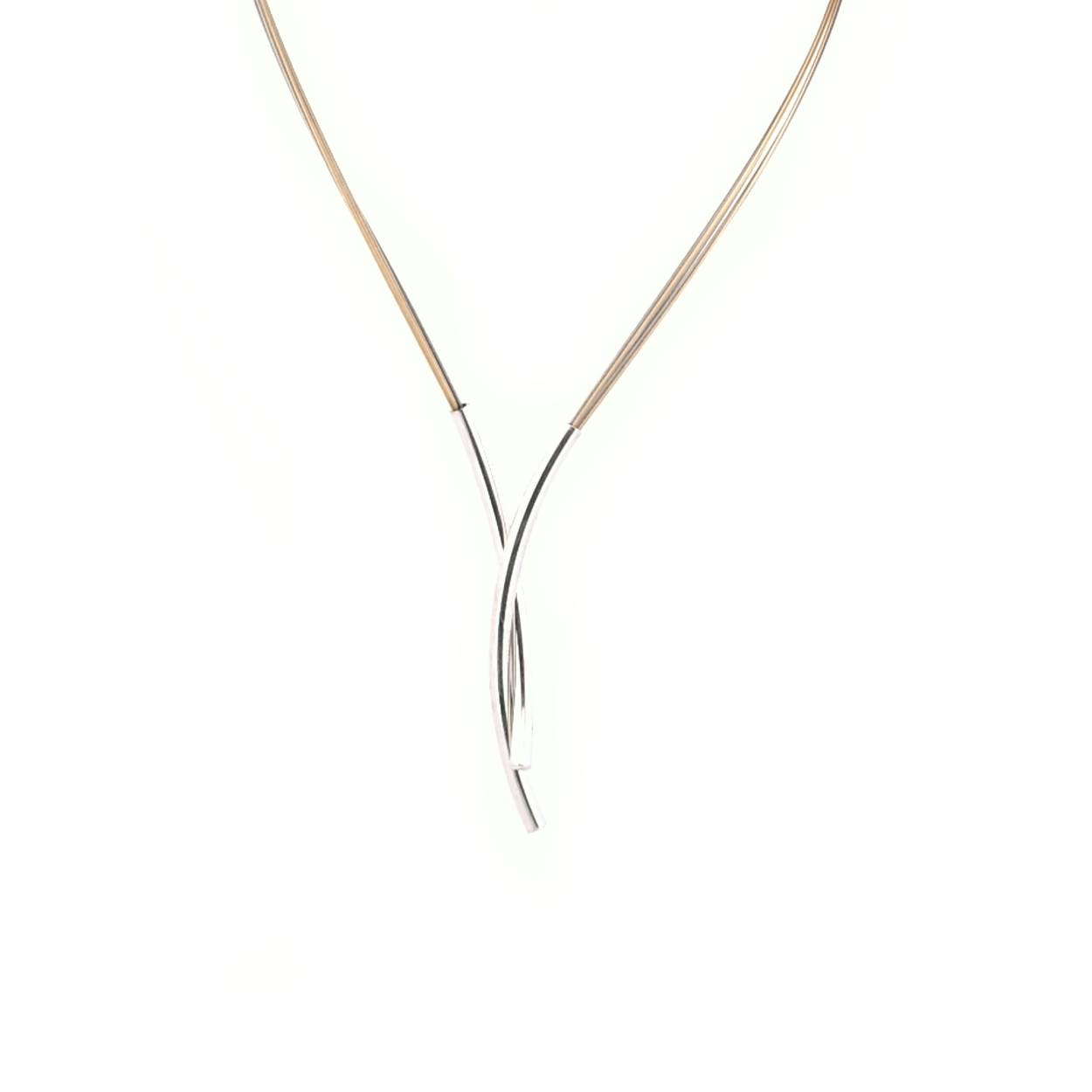 Voel je uniek met onze prachtige Charmish ketting.
Deze ketting kan je op meerdere manieren dragen zodat jij voor elke gelegenheid weer een nieuwe look kan dragen. De hanger is tevens de sluiting en valt magnetisch in elkaar, je hebt hierdoor geen sluiting in je nek. Super makkelijk en praktisch, een echte aanrader.

Maak een afspraak en kom deze vlotte en sportieve ketting passen! Of bestel haar gelijk, dan sturen we deze mooi verpakt naar je toe.
