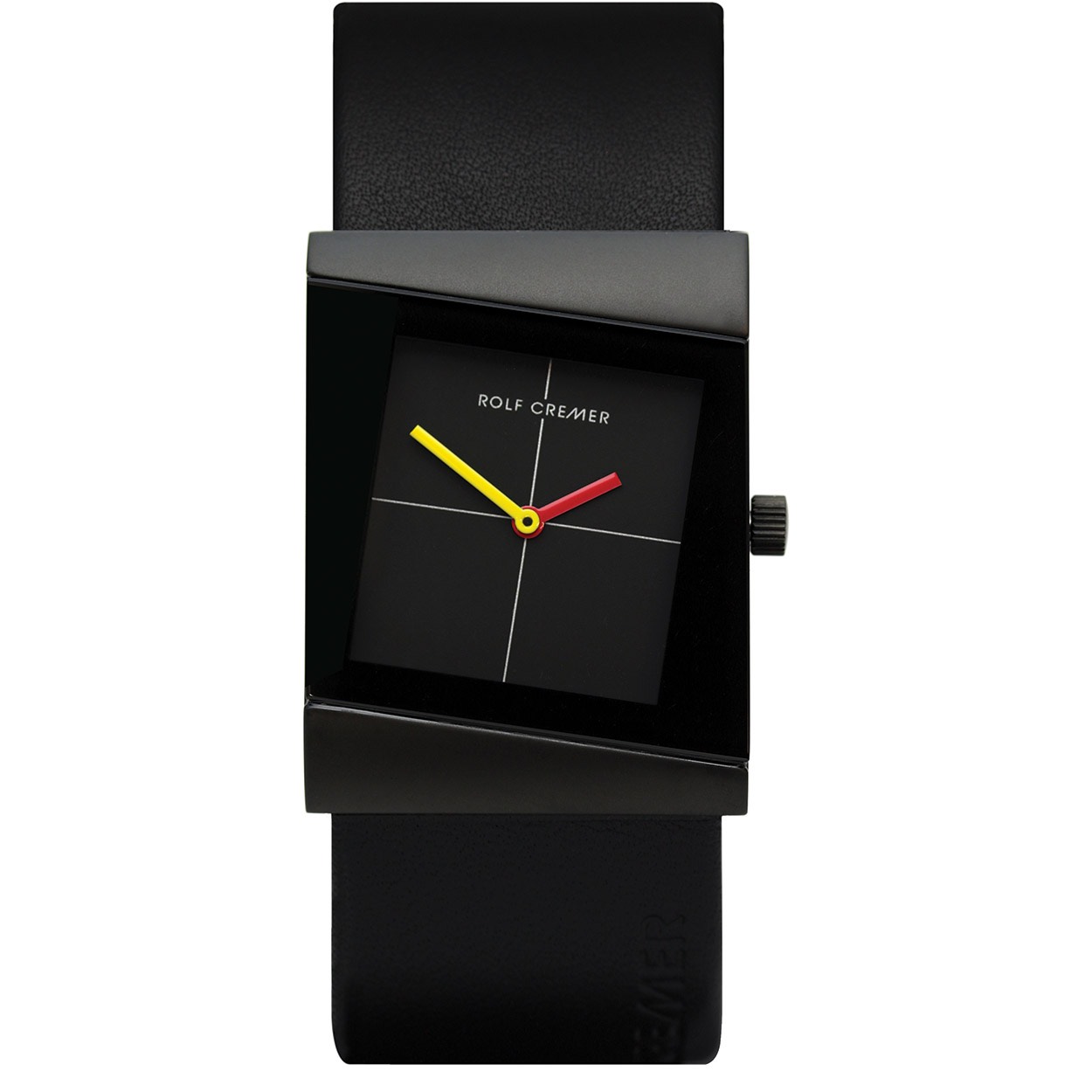 Een stalen horloge met zwart leren band.