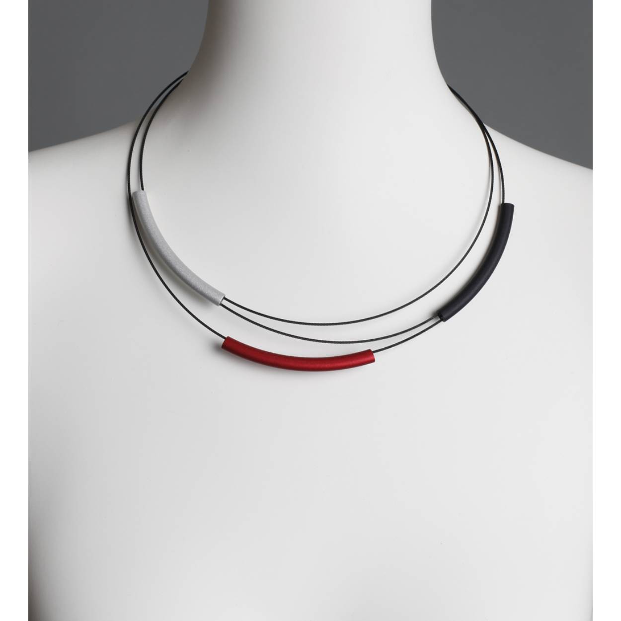 Step by Step Collier Edelstaal/Aluminium 600396
Black, silver, red