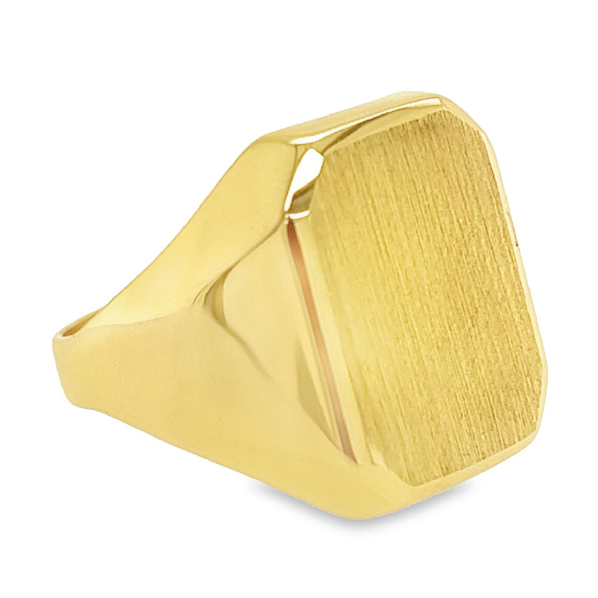 Deze geel gouden monogram ring heeft een luxe uitstraling. De scheen van de ring is glad gepolijst en de bovenzijde is gematteerd. Deze ring is uiteraard geschikt voor een monogram gravure. De scheen breedte van deze ring is 3,5mm, dit is een mooie stevige breedte.