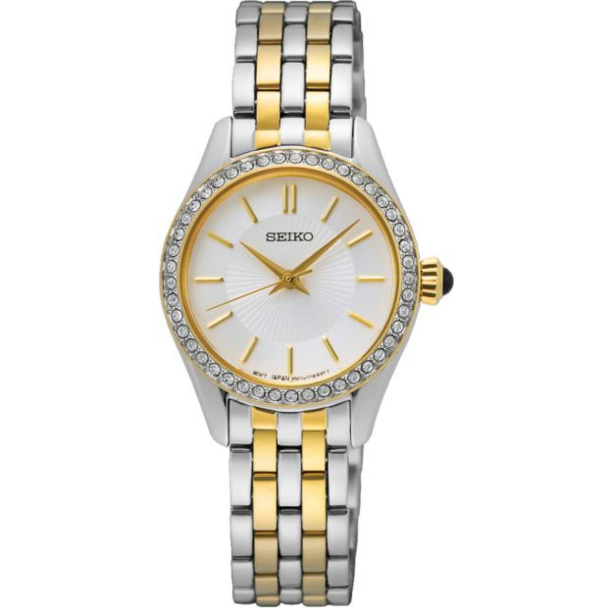 Dit is een dameshorloge van het merk Seiko. Het is een analoog horloge gemaakt van staal. De diameter van de kast is 26 mm en de kast is 7 mm dik.
De verdere specificaties van het horloge zijn als volgt:
Kastvorm: rond
Kastkleur: tweekleurig
Kastmateriaal: staal
Bandbreedte: 12 mm
Bandlengte: 215 mm
Sluiting: vouwsluiting met drukker
Wijzerplaatkleur: wit
Glassoort: hardlex mineraal glas
Techniek: quartz