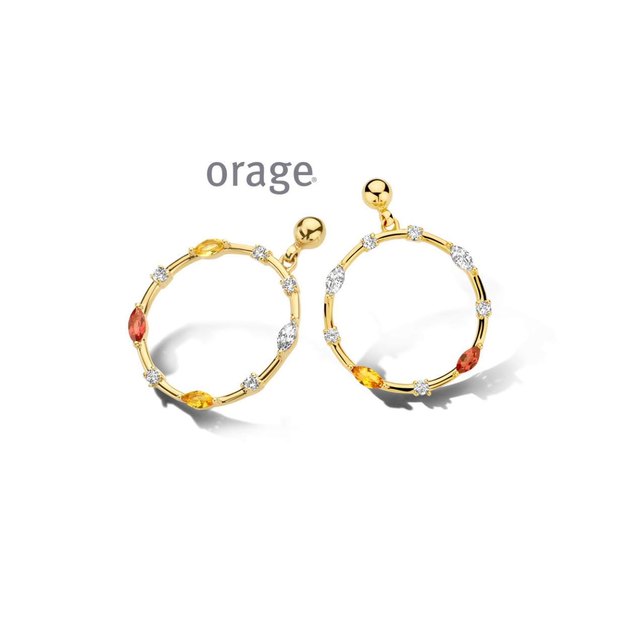 Goudkleurige oorstekers met witte en gekleurde zirkonia van het merk Orage
Materiaal: 925 zilver, verguld
Bijhorende ketting (40 + 5 cm) met hanger ook verkrijgbaar