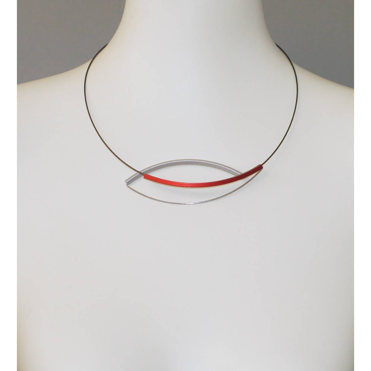 Step by Step Collier Edelstaal/Aluminium 600950
Red, silver
Hanger app. 9x3cm
Length app. 46.5cm