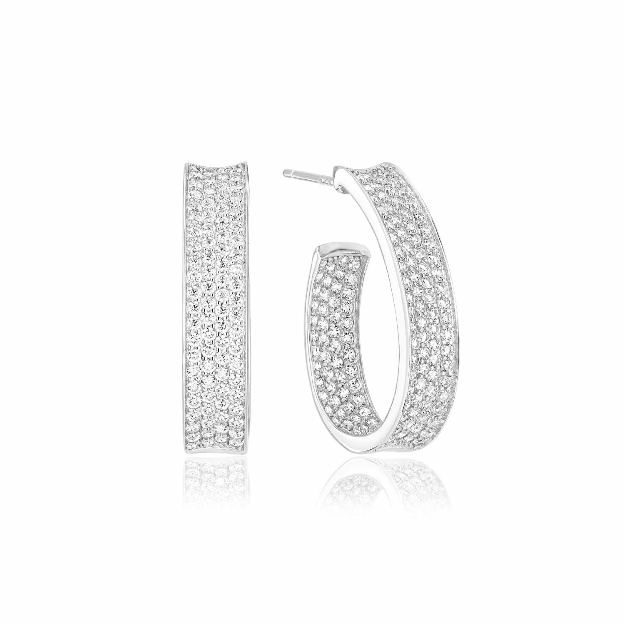 Oorbellen gemaakt van 925 sterling zilver met gerhodineerd oppervlak, gepolijst oppervlak en hoorn met facetgeslepen witte zirkonia

Afmetingen oorbellen: Lengte 26,8 mm, breedte 6 mm