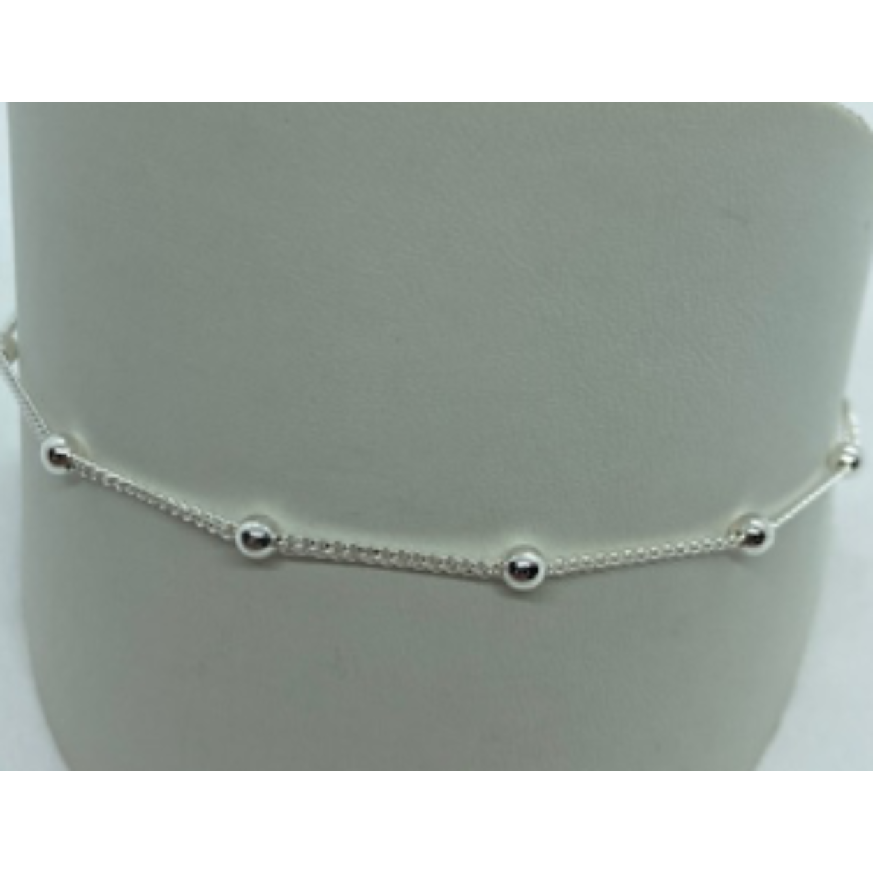 Zilveren bolletjes armband