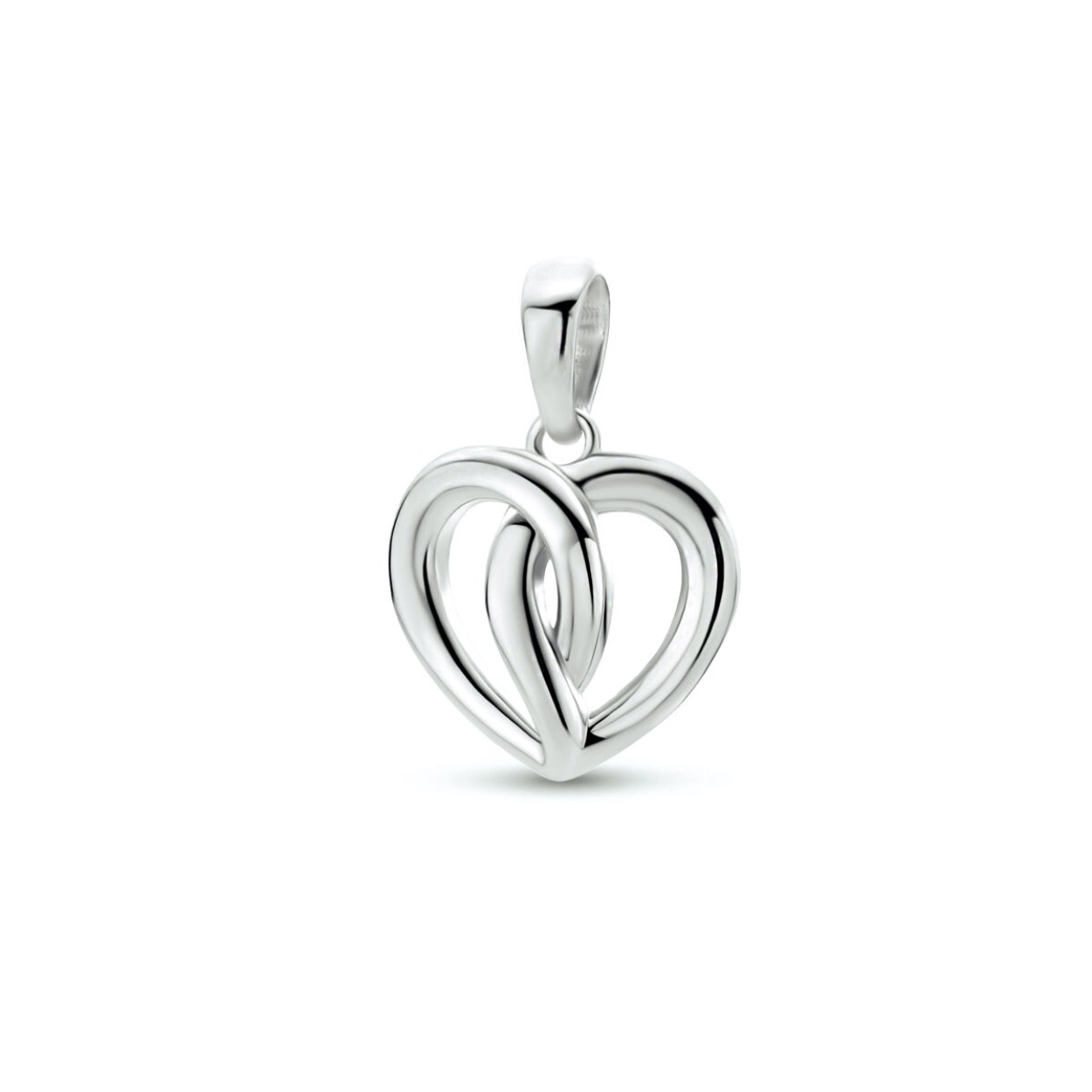 Gerhodineerd 925 zilveren hanger in de vorm van een hart. De hanger heeft een totale hoogte van 1.7cm en een breedte van 12mm.