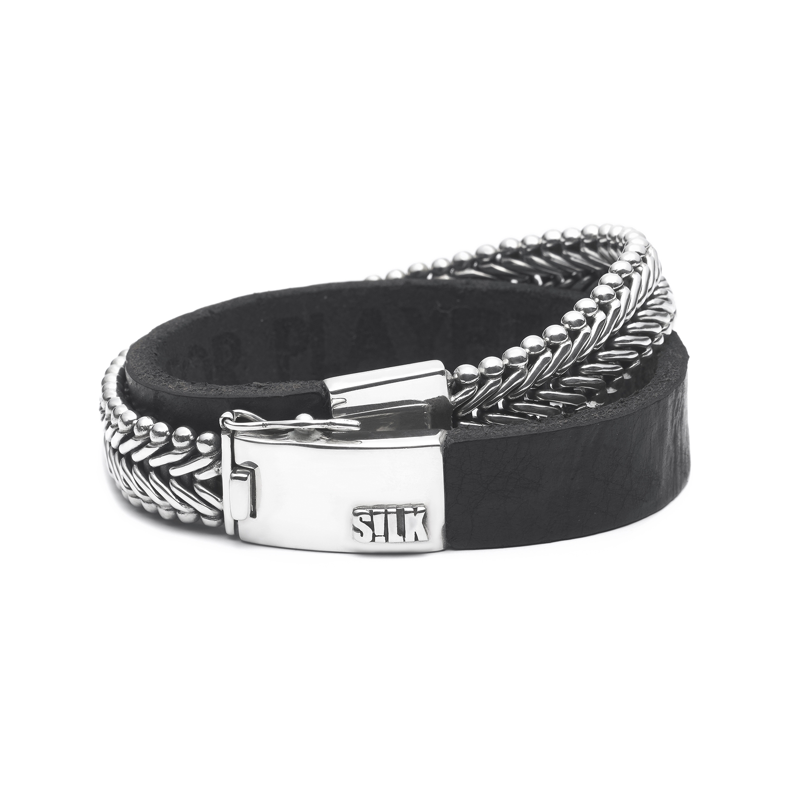 Stoere wikkel armband gemaakt van sterling zilver en hoogwaardig zwart kalfsleer. Deze armband combineert de populaire Classic chevron vissegraat structuur met een zwarte croco lederen band en kan gedragen worden door zowel mannen als vrouwen.