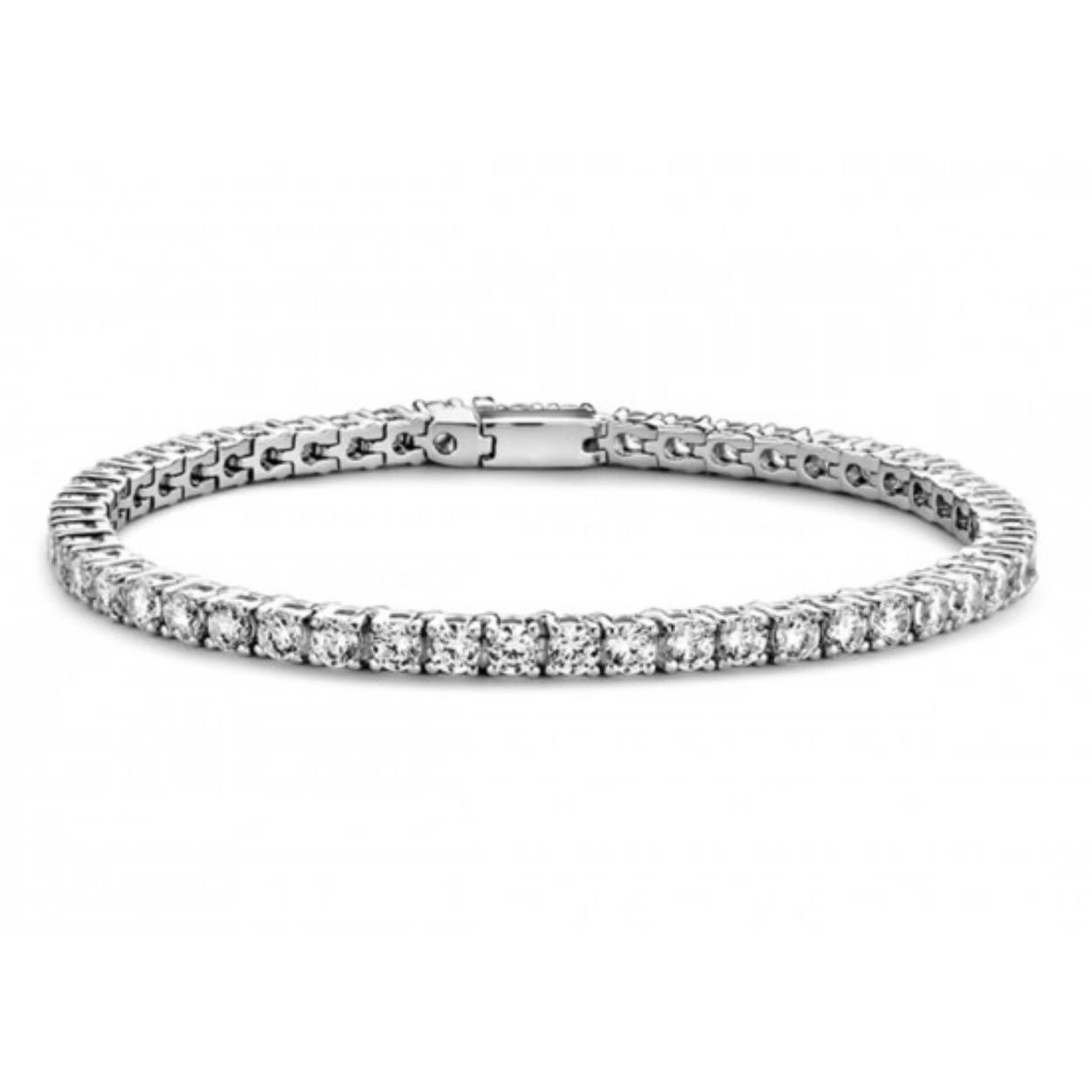 Deze gerhodineerde sterling zilveren tennisarmband met briljant geslepen zirkonia's is een feestje aan je pols! Alle steentjes zijn stevig gezet in een kastje en de armband zit veilig om je arm met een zwaar bakslot en extra veiligheidsheidshaakje.