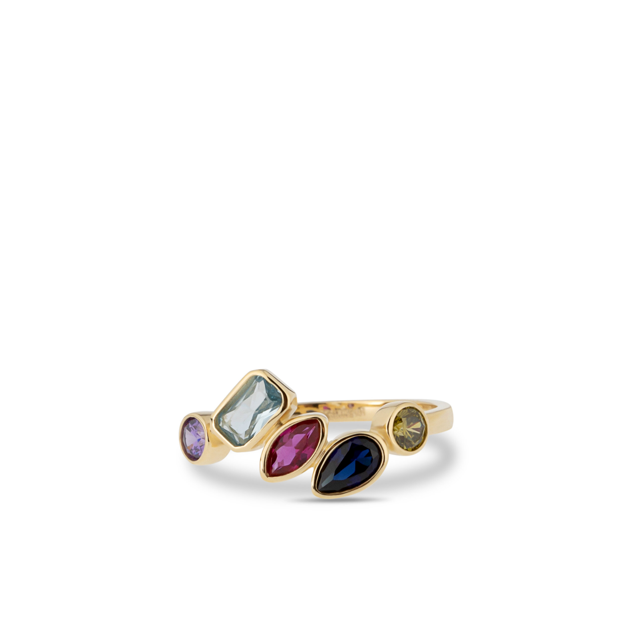 Deze ring is van het merk Swing Jewels. Het is een damessieraad gemaakt van goud, 14 karaat, (legering: 0.585). De ring is geelgoud van kleur.
De verdere specificaties van de ring zijn als volgt:
Ringmaat: 58
