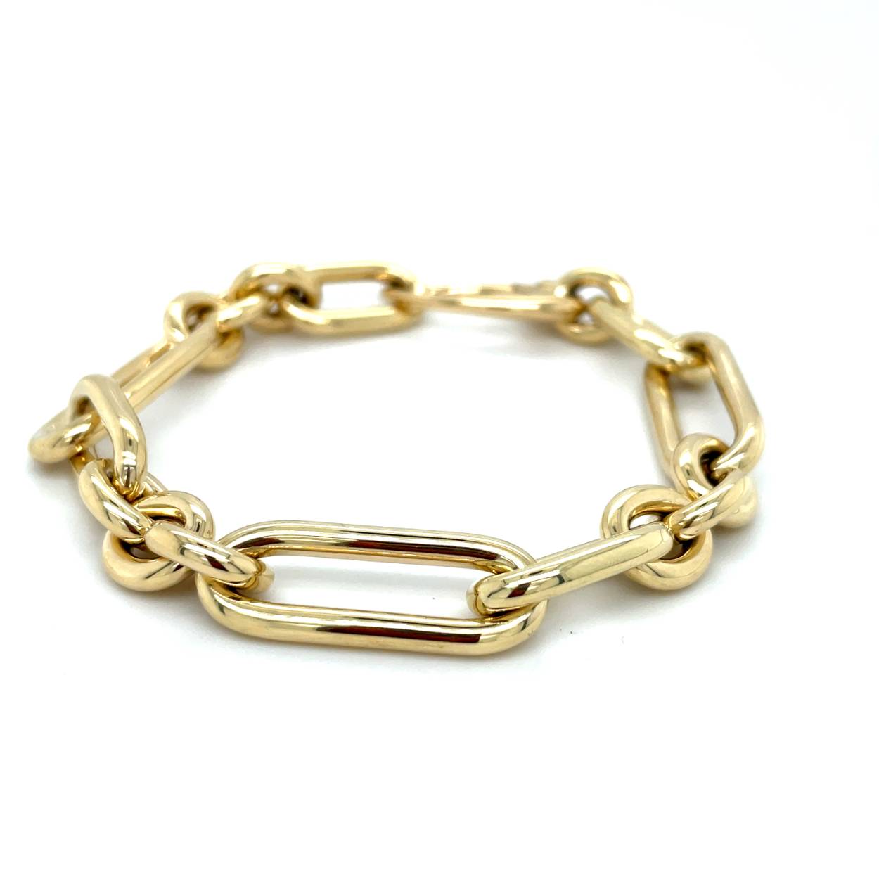 14 karaat geelgouden armband met speelse schakels.
Lengte 20 Cm 