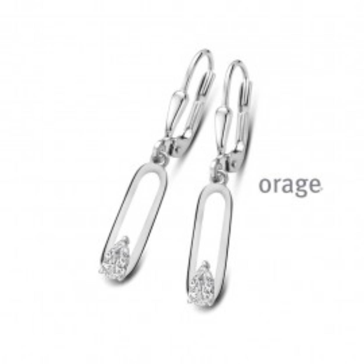 De oorhangers zijn in zilver. De oorhangers zijn met een haaksluiting en de hangers zijn open verwerkt met zirkonium.
