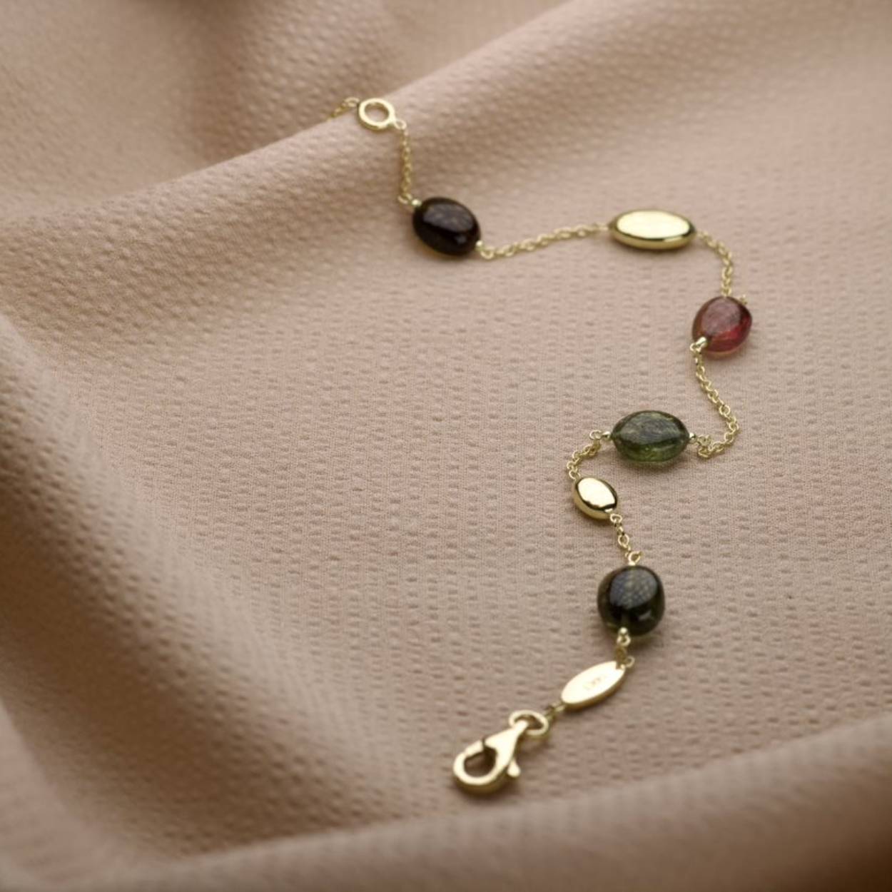 14 KRT GEELGOUDEN COLLIER MONZARIO TOERMALIJN