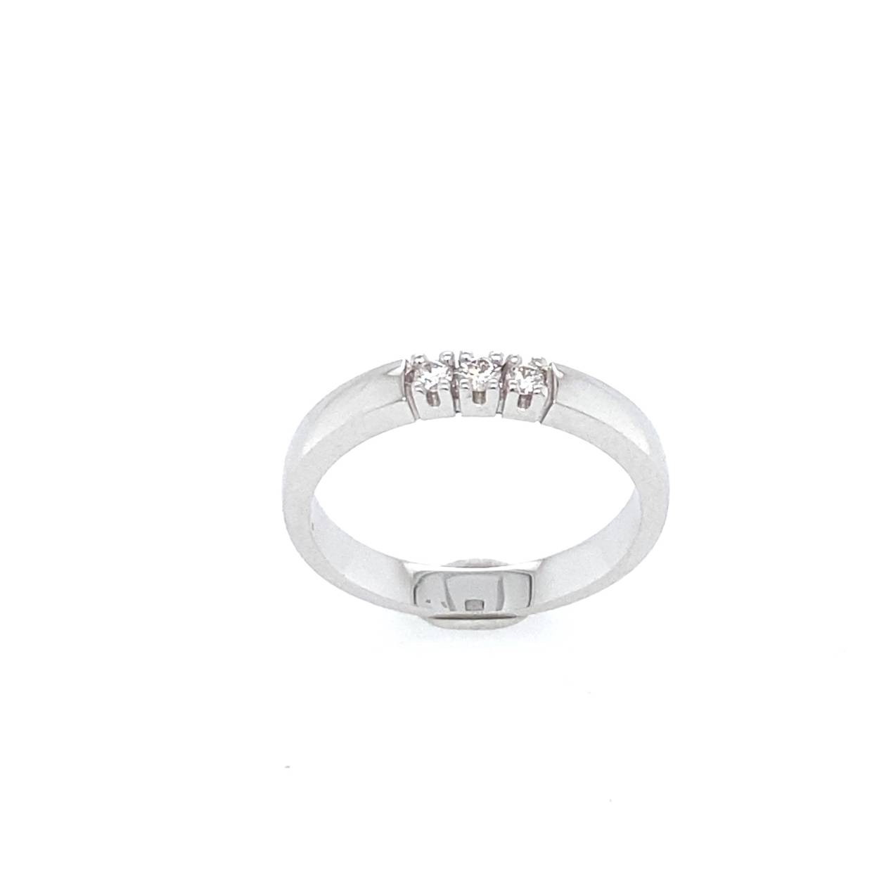 een witgouden R&C carole ring met 3 x 0.03 crt briljant geslepen diamant
