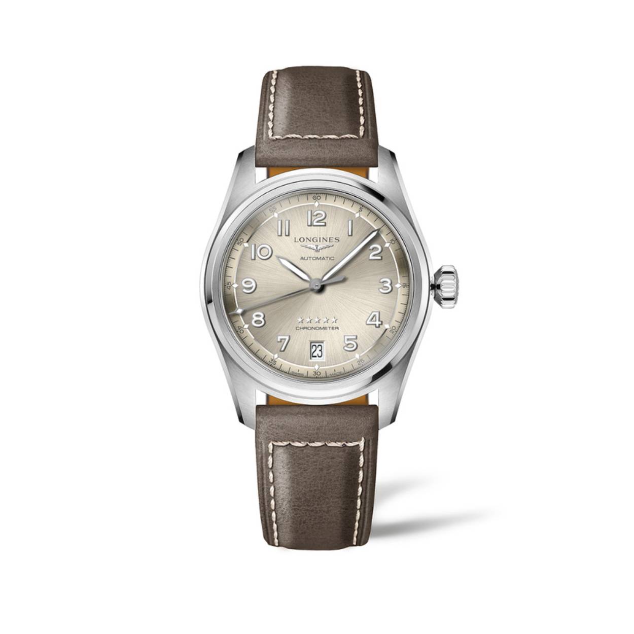 De Longines Spirit L34104632 heeft kenmerkende eigenschappen zoals een robuuste roestvrijstalen kast, een beige wijzerplaat met Arabische cijfers en een bruine lederen band. Dit horloge is perfect voor dagelijks gebruik en past bij zowel formele als informele gelegenheden. Draag het met vertrouwen om uw stijl en persoonlijkheid te benadrukken. Met dit klassieke en tijdloze ontwerp heb je altijd een elegante uitstraling.