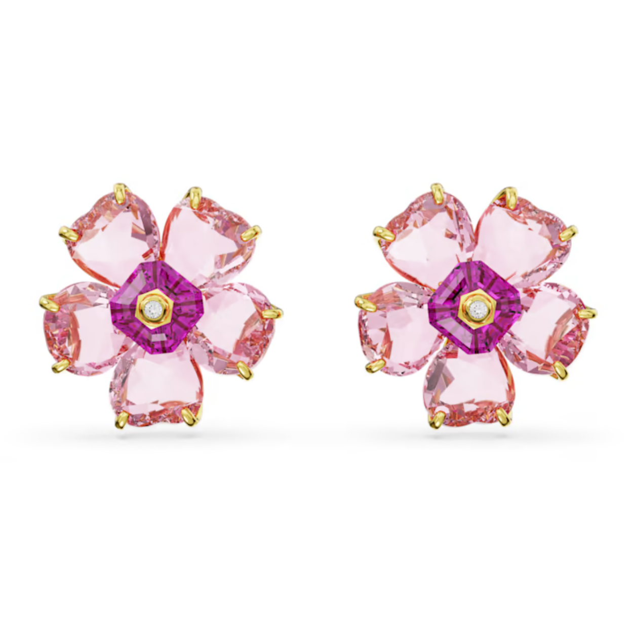 Deze oorstekers zijn geïnspireerd op de schoonheid van bloemen en wachten om geplukt te worden. Het verleidelijke ontwerp is vervaardigd uit een aantal roze kristallen die als bloemblaadjes rond een steen in een diepere tint zijn gezet. Een betoverend sieraad dat het wonder van de natuur weerspiegelt.

Artikelnr.: 5650563
Collectie:  Florere
Kleur:  Roze
Lengte: 3 cm
Breedte: 3 cm
Materiaal:  Kristallen, Goudkleurige toplaag